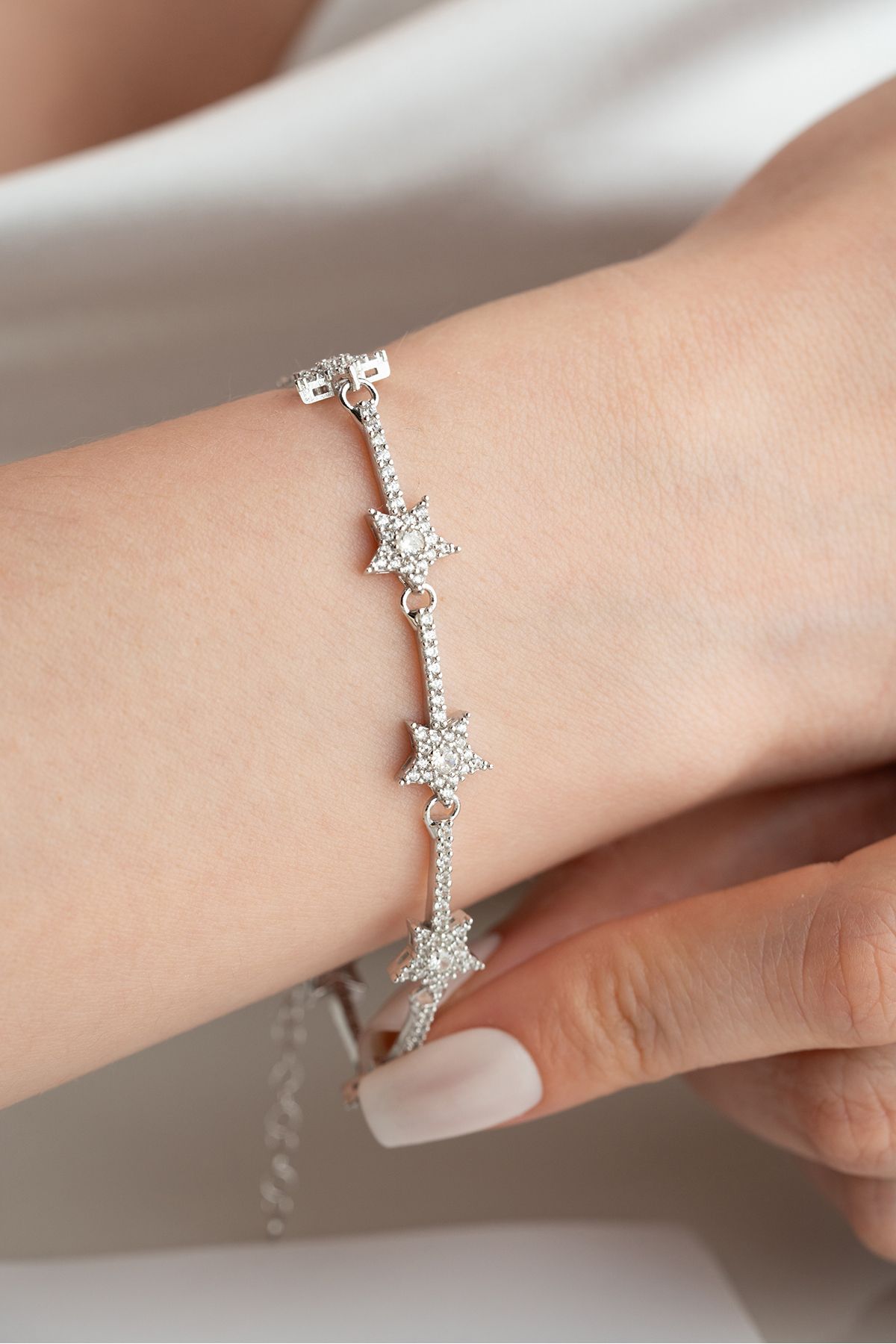 Silvano Jewelry 925 Ayar Gümüş Zirkon Taşlı Yıldız Bileklik