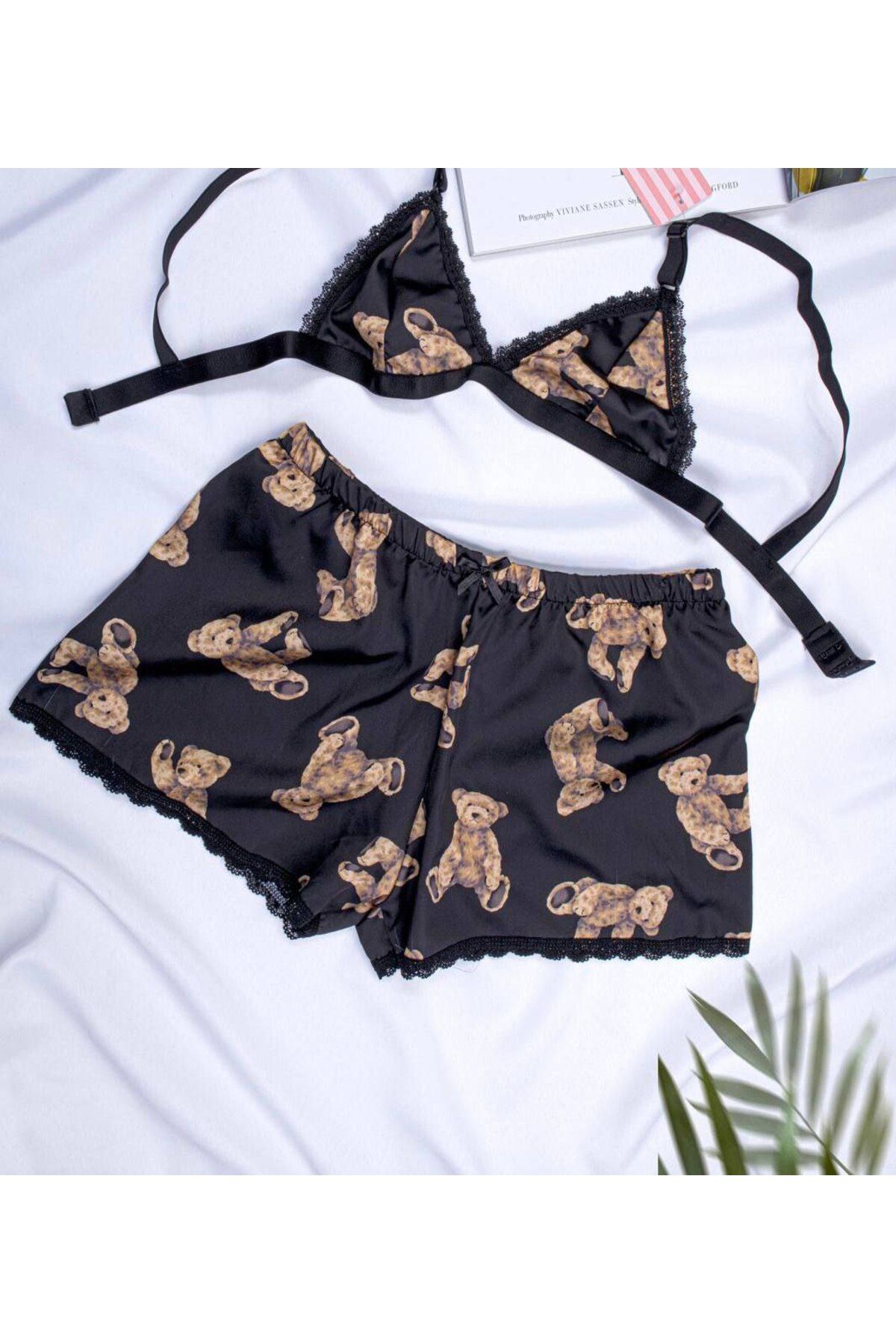Butik Beachy Vibe Bralette & Shorts
