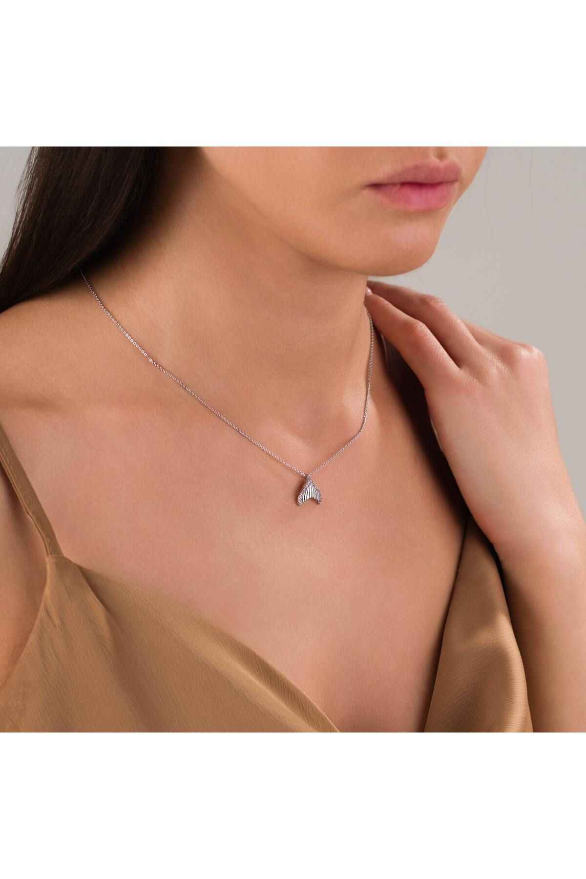 HOBİSY GIFT SHOP Deniz Kızı Kuyruğu Figürlü Çelik Kolye – Gümüş Renk, Kararmaz, Zarif Tasarım