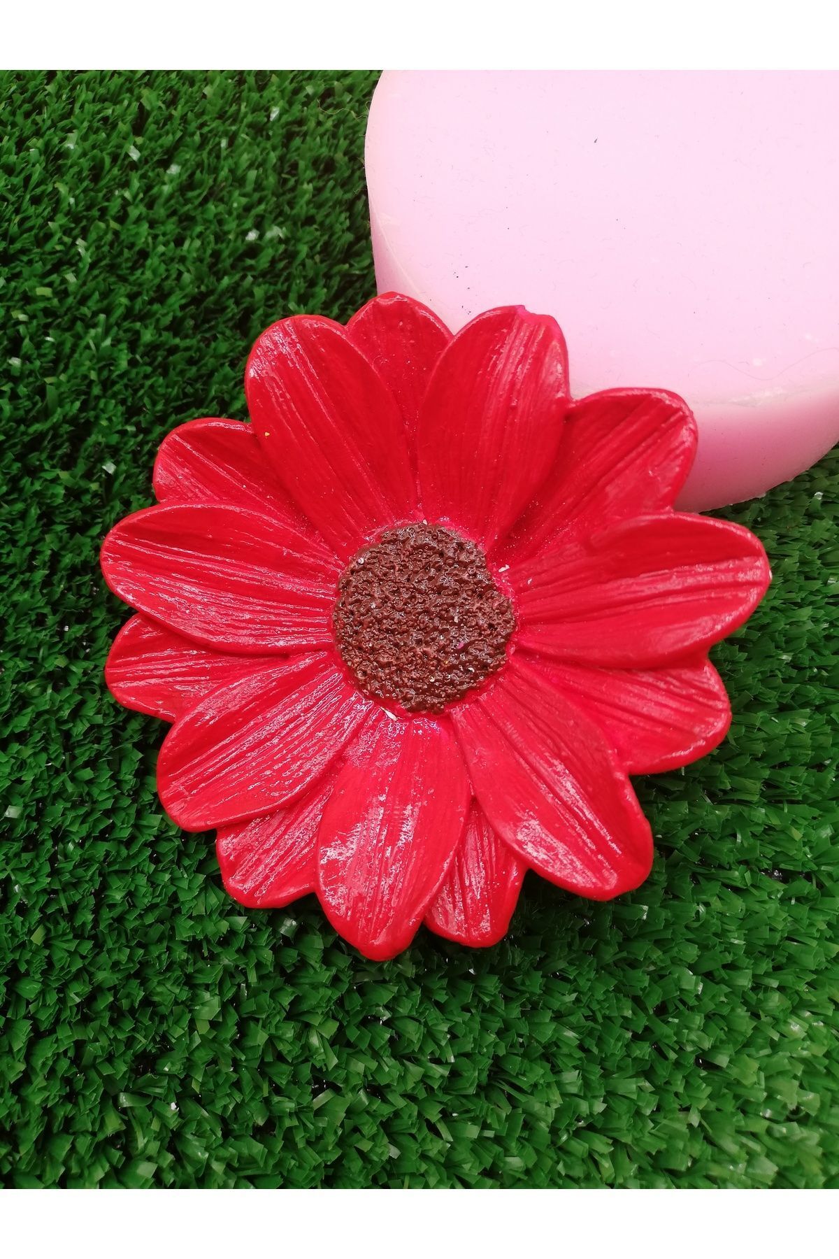 SerenityHaven Dekoratif El Boyalı Ayçiçeği Şeklinde Kırmızı Renkli Tabağı Teraryum Obje Alçıdan Yapılmış 7,5cm'li