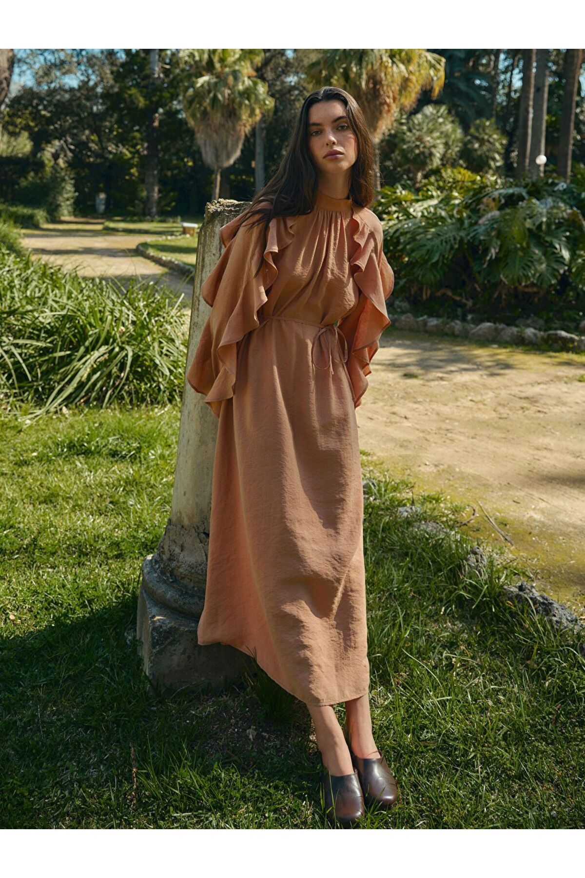 LC Waikiki LCW Modest Dik Yaka Fırfır Detaylı Elbise
