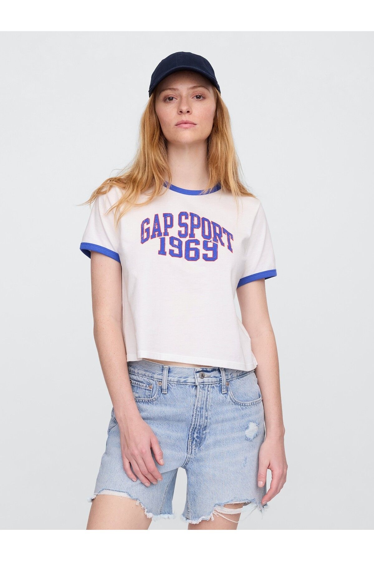 GAP Kadın Beyaz Gap Logo T-Shirt