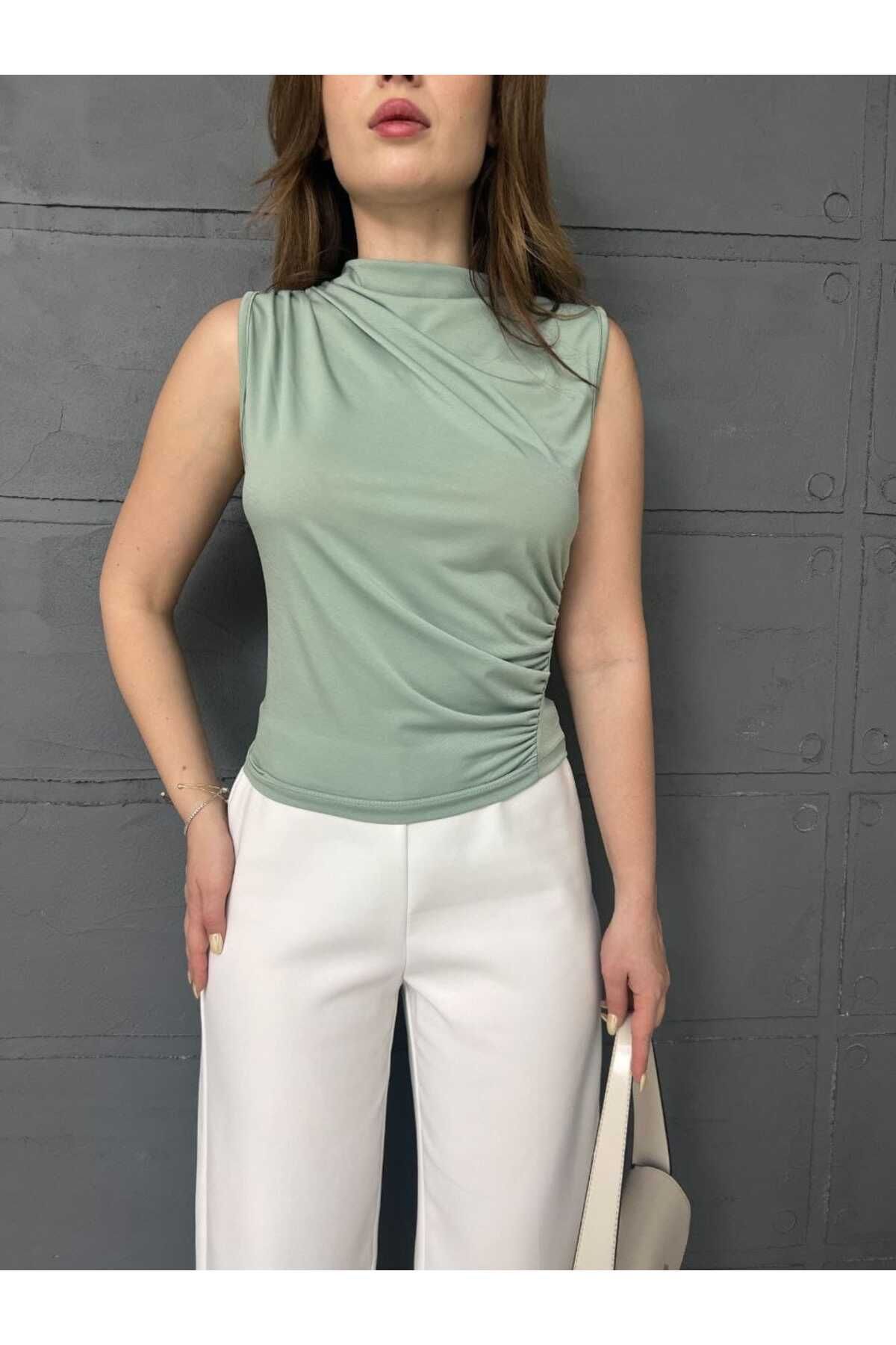 Butik Kadın Sandy Kumaş Drapeli Sıfır Kol Bluz