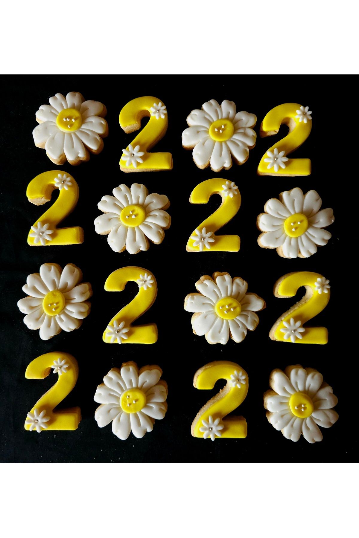 Mimosa Bakery Papatya ve 2 Yaş Şeker Hamurlu Butik Kurabiye-20 Adet