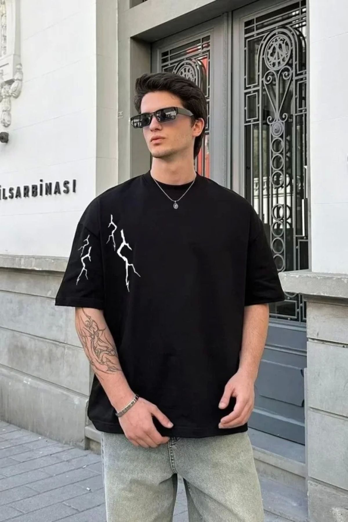 Butik Unisex Bisiklet Yaka Baskılı Oversize T-Shirt - Siyah