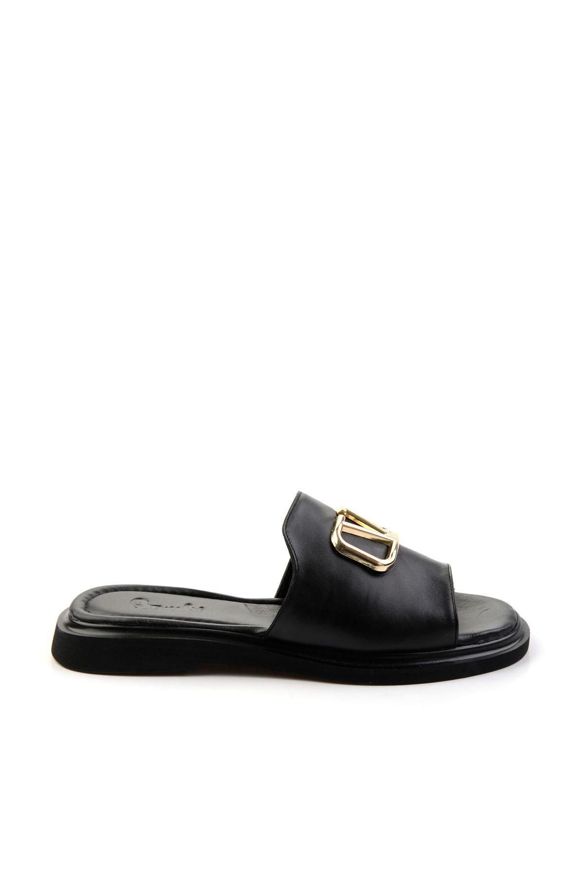 Bambi Siyah Leather Kadın Terlik K04359022803