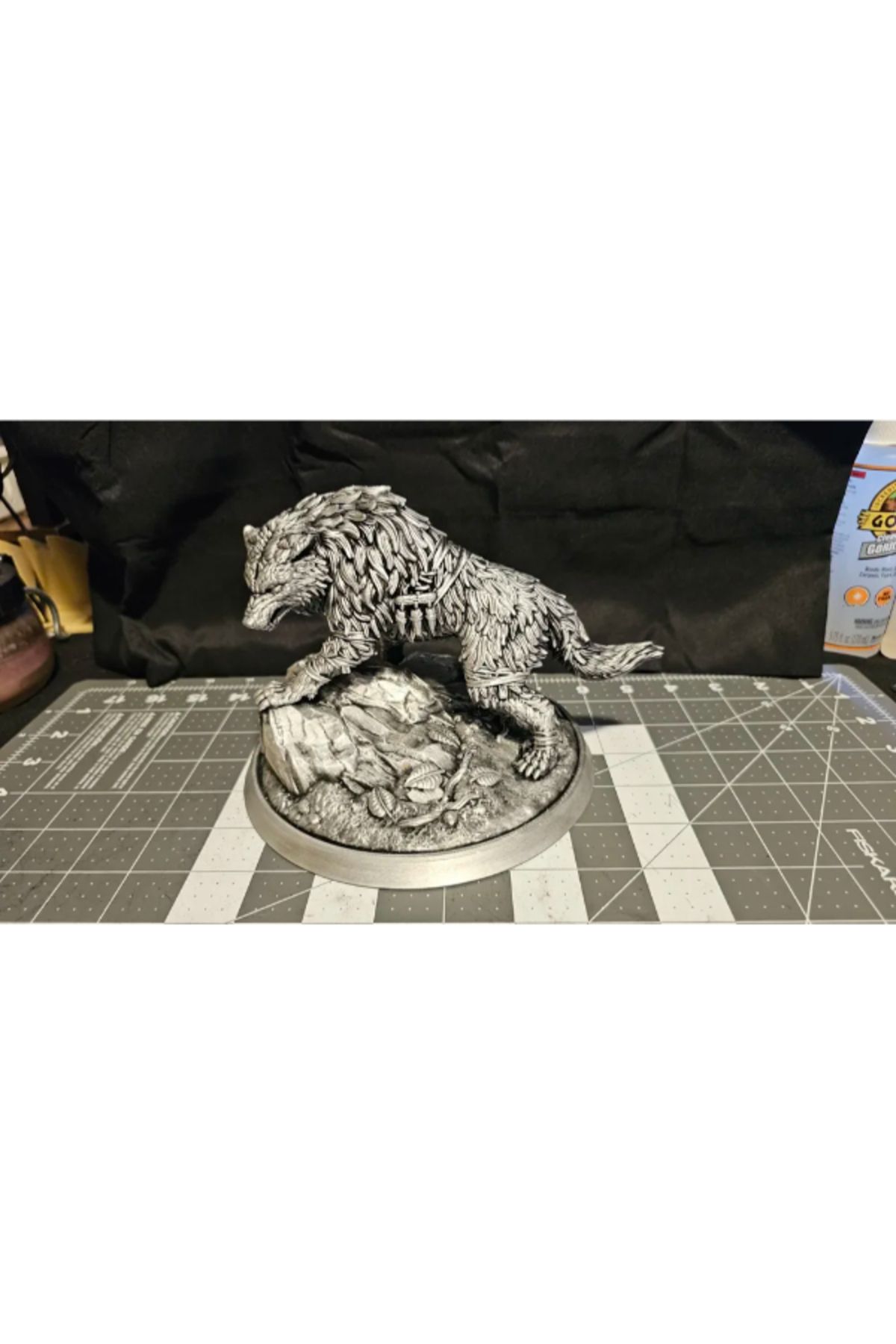 NOMOTHETIC Wolf King Figür