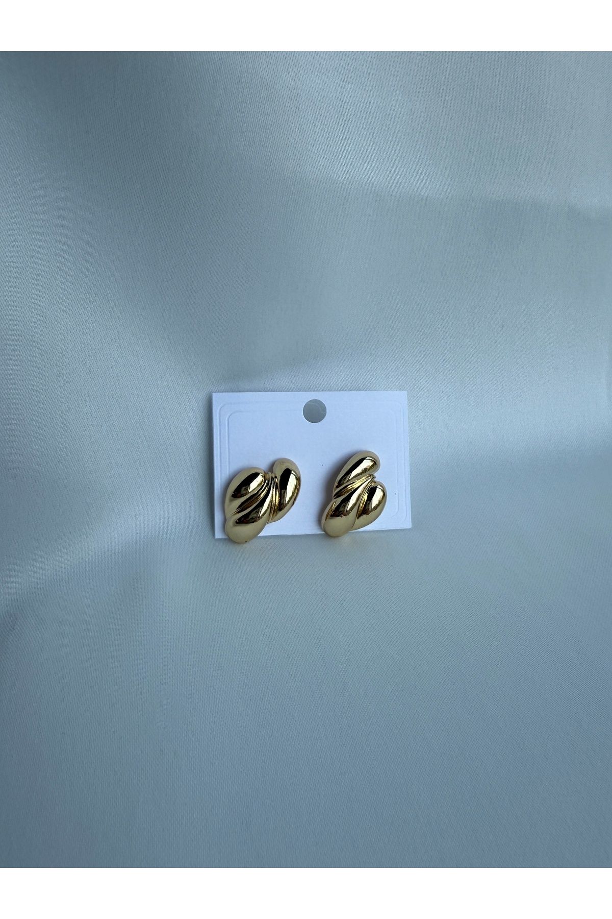 Tasarım Düğüm gold kolye