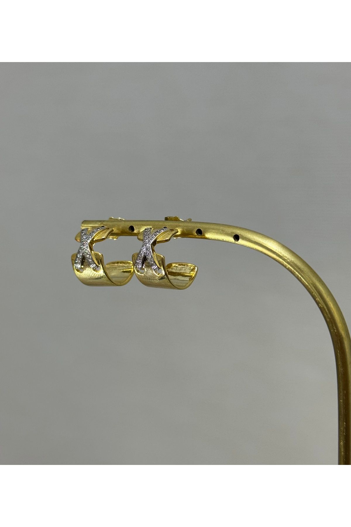 XUPING JEWELRY 18K zirkon taşlı yarım halka gold çelik küpe paslanmaz kararmaz