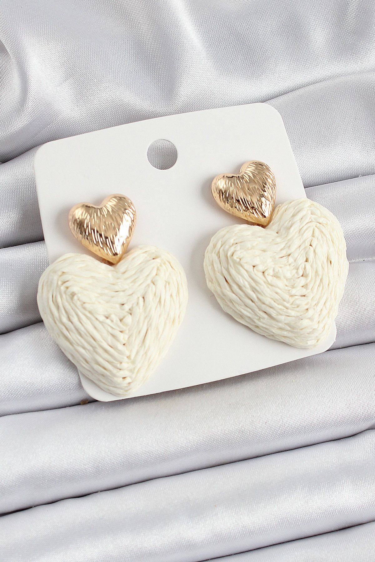 LovelymCo Krem Kalp Figürlü Hasır Örgü Model Gold Renk Kadın Küpe - Lisinya