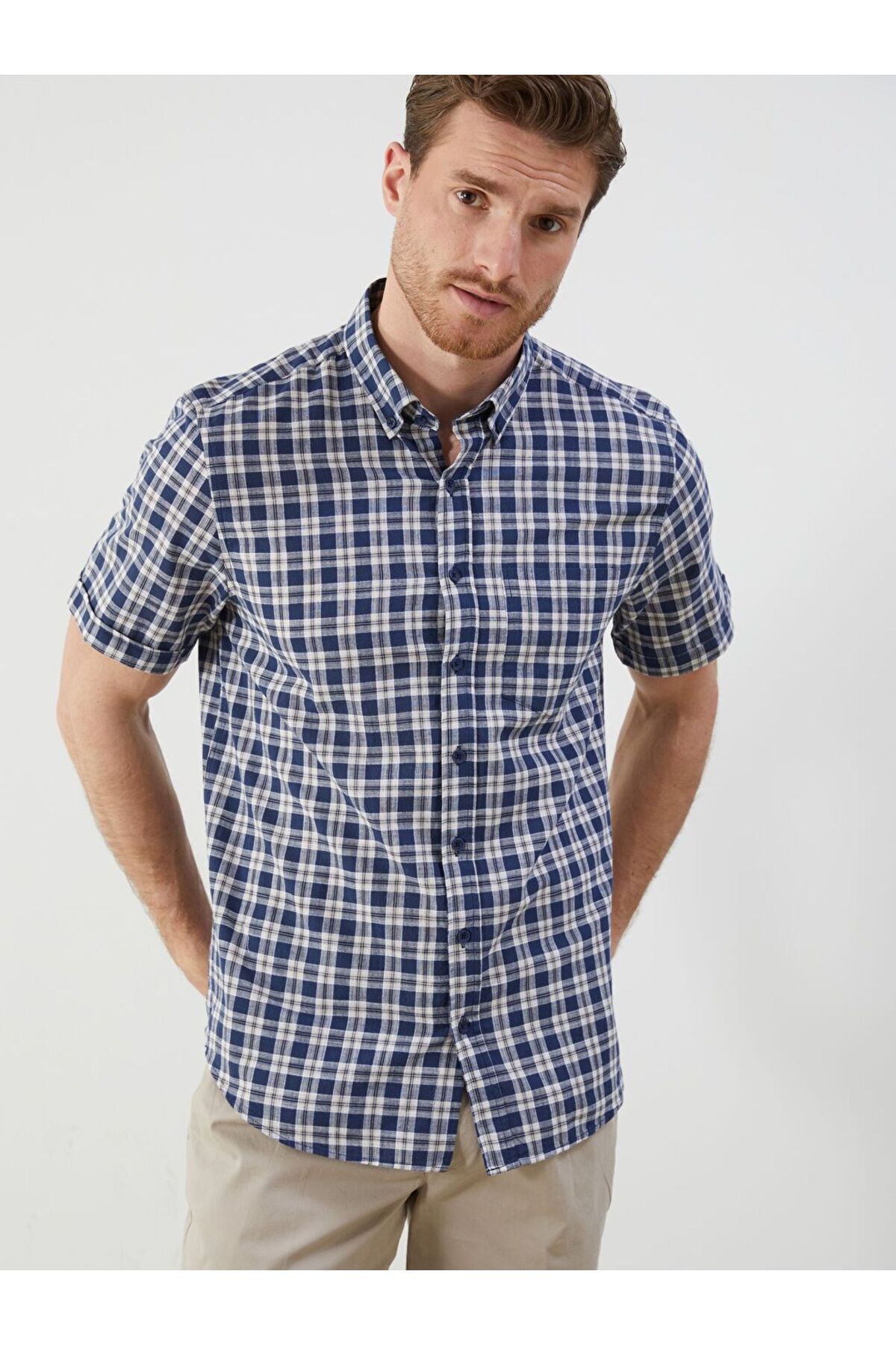 LC Waikiki LCWAIKIKI Classic Regular Fit Kısa Kollu Ekose Erkek Gömlek