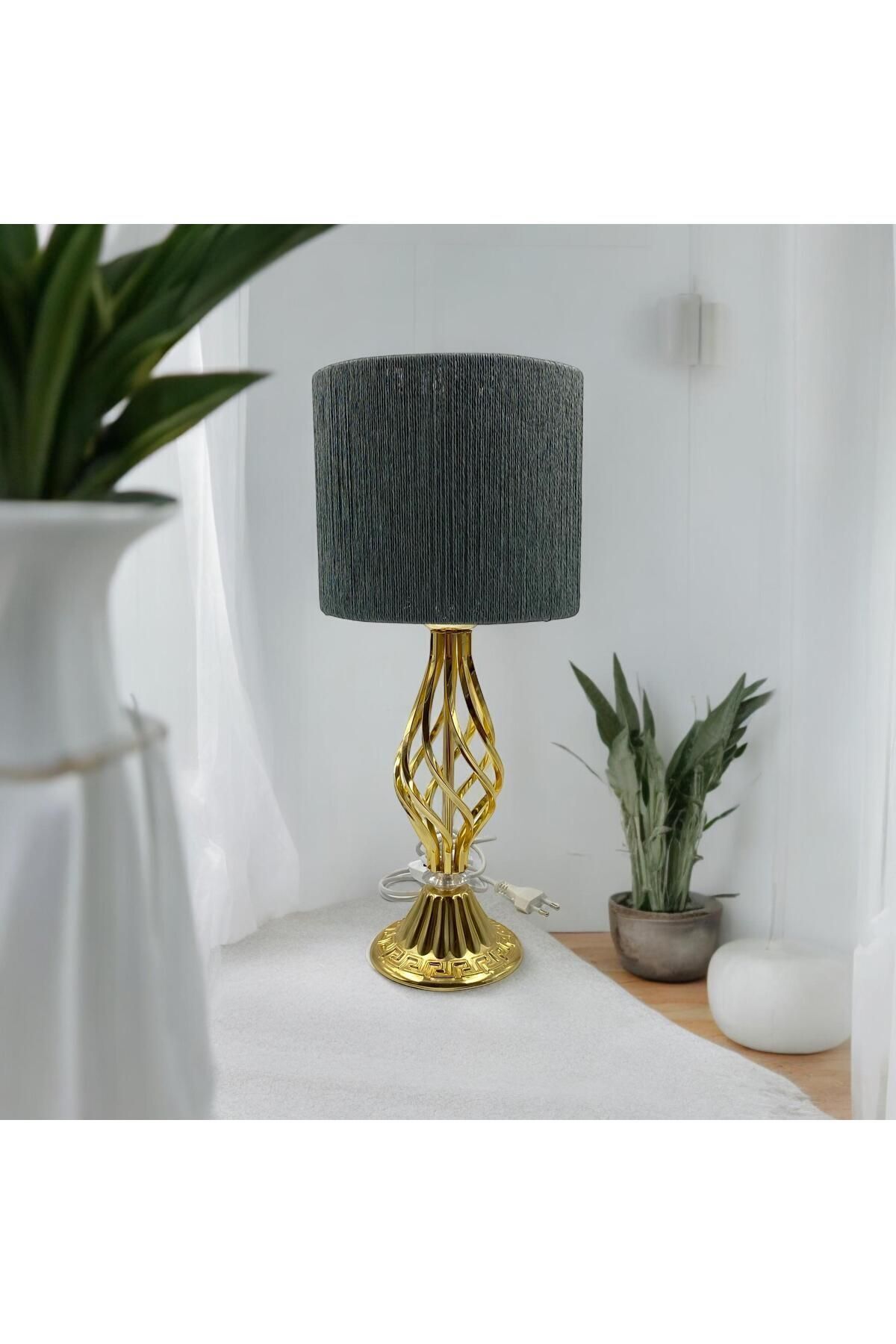 SerenityHaven Burgulu Gold Renk Metal Ayaklı Modern Hasır Örgülü Abajur