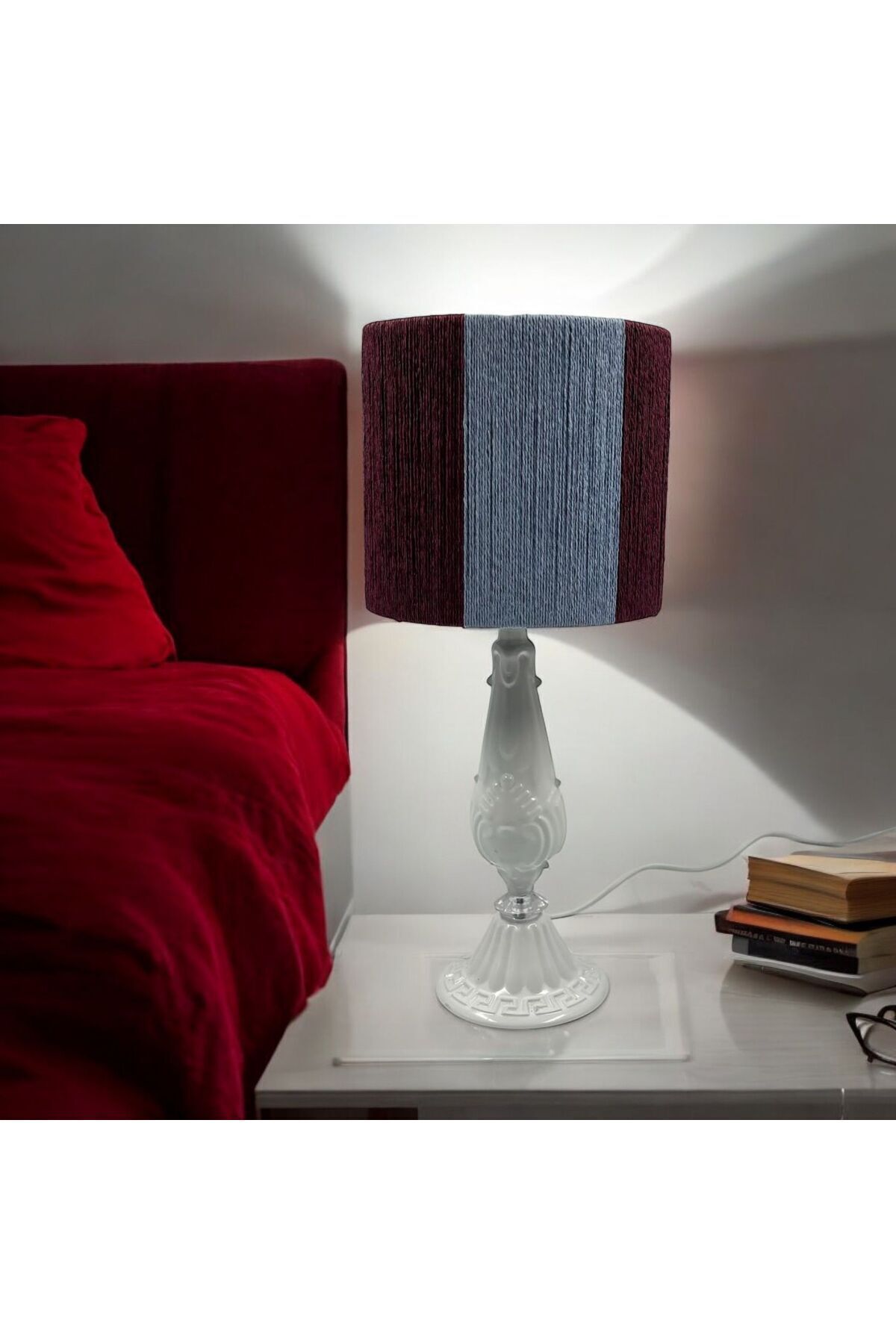 SerenityHaven Taraftar, Fanatik Bordo Mavi, Metal Ayaklı, Modern Abajur