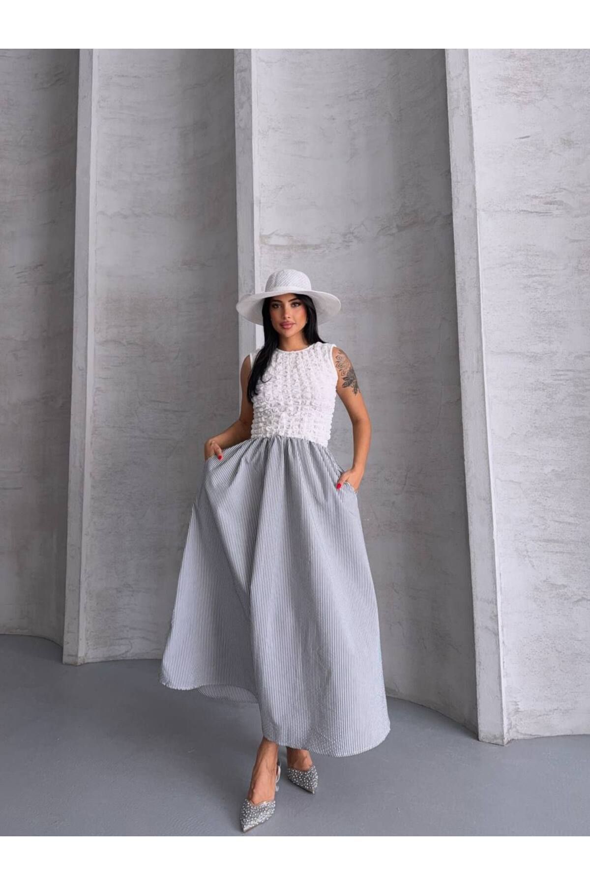 Castivo Fashion Dantel Görünümlü Üst Detaylı Çizgili Midi Elbise