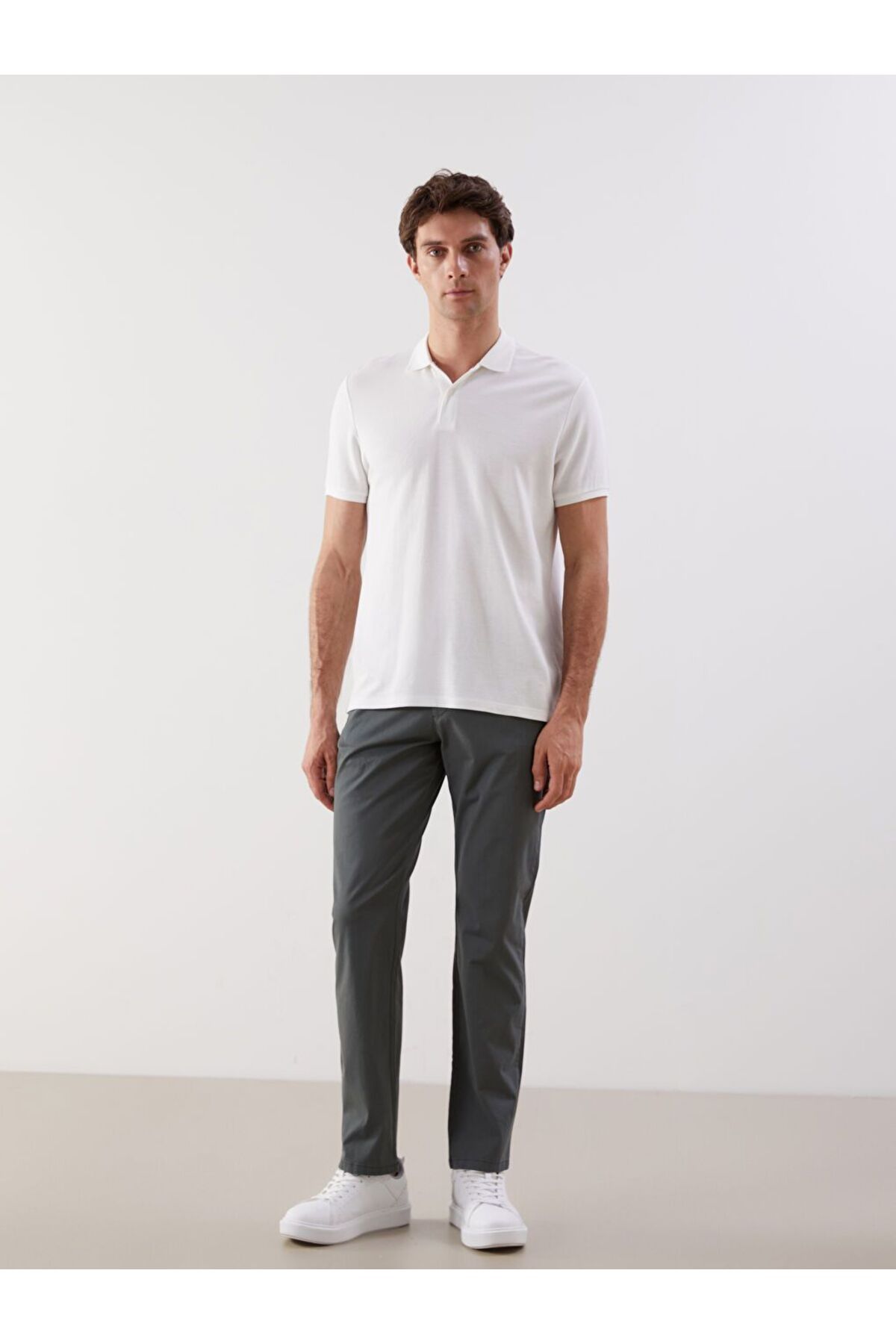 LC Waikiki LCWAIKIKI Classic Standart Kalıp Gabardin Erkek Chino Pantolon
