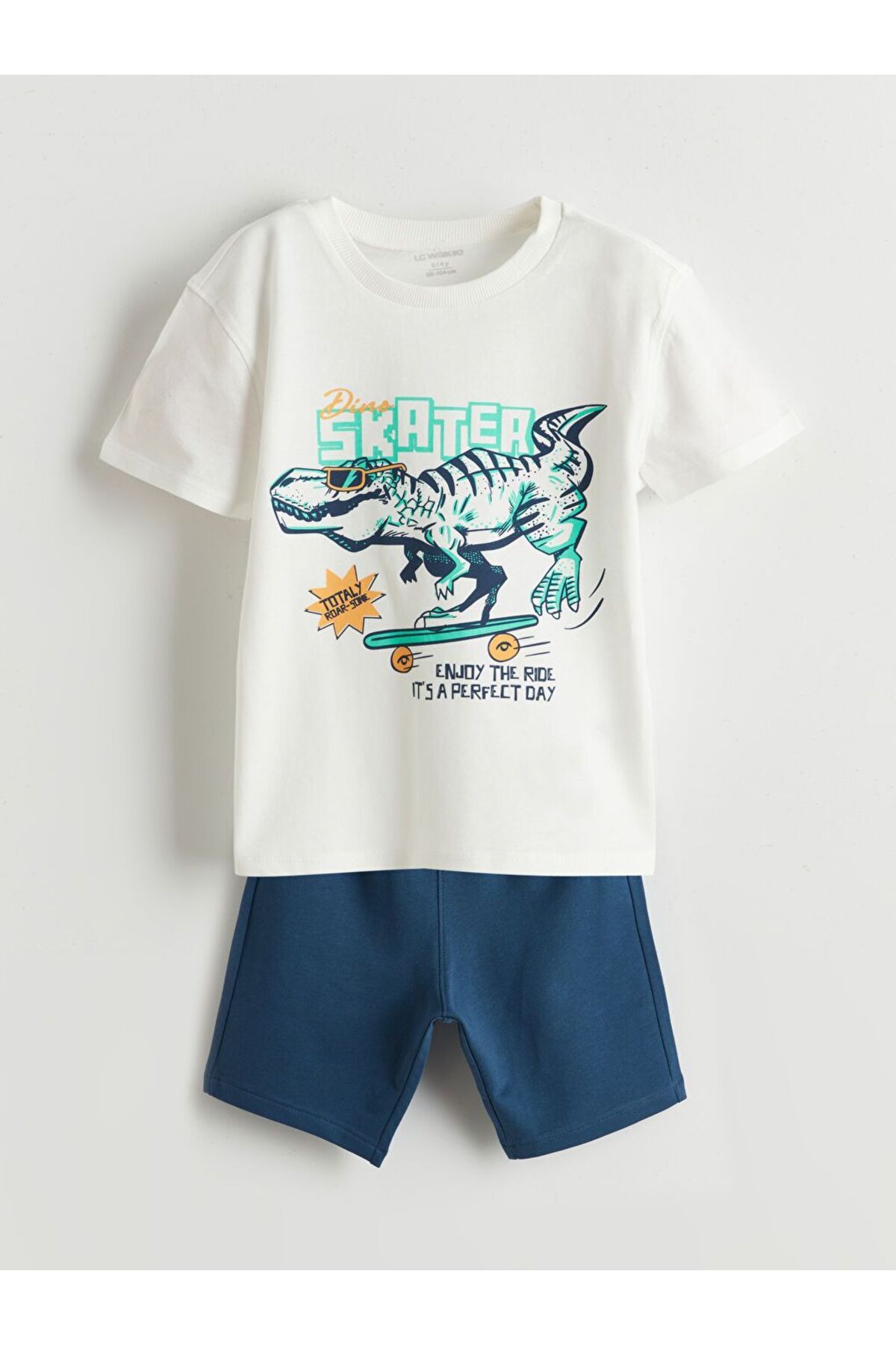 LC Waikiki LCW Kids Dinozor Baskılı Erkek Çocuk Tişört ve Şort 2'li