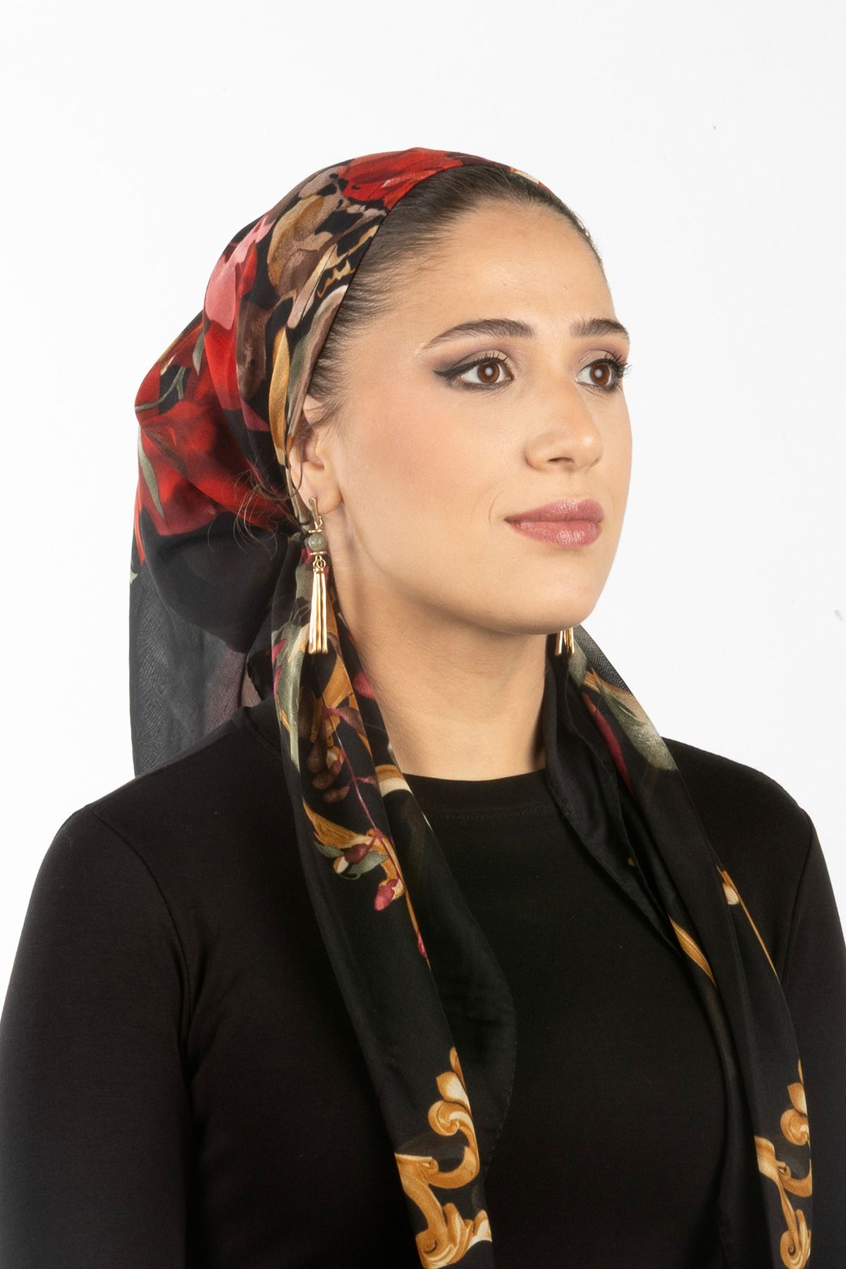 safura Yeni Özel Tasarım Bone Eşarp - Çiçek Desenli, Ayarlanabilir Ense Lastik, Kaymaz Kadife Şerit