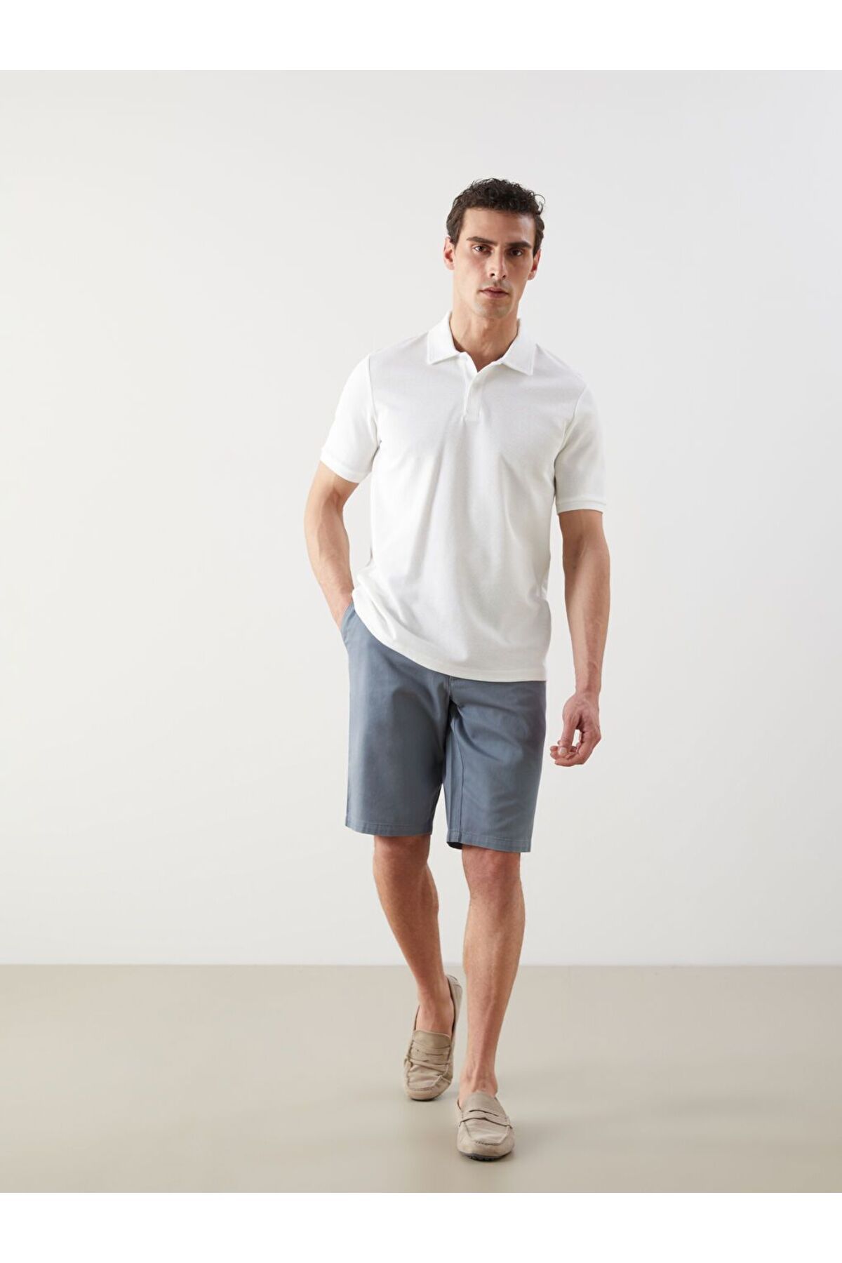 LC Waikiki LCWAIKIKI Classic Standart Kalıp Gabardin Erkek Şort