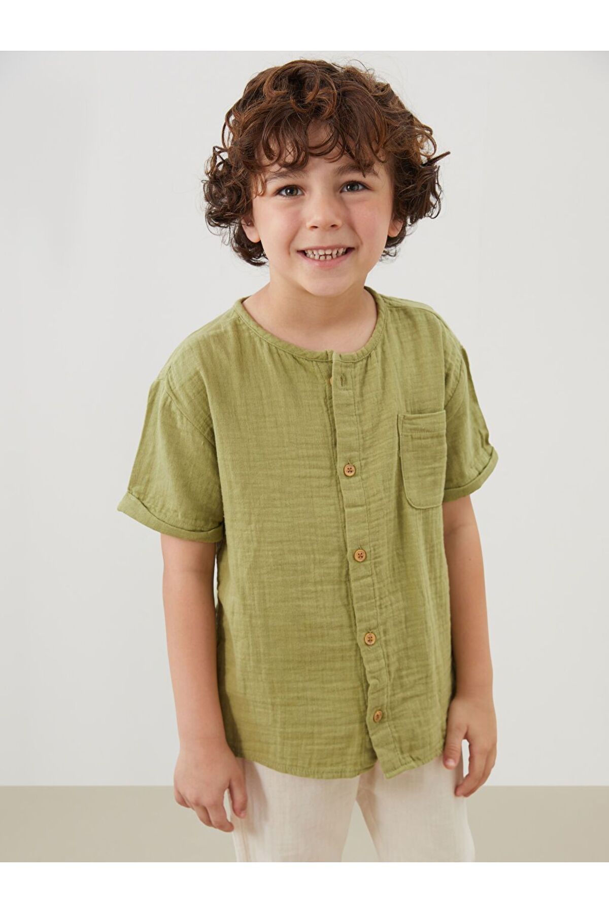 LC Waikiki LCW Kids Hakim Yaka Basic Erkek Çocuk Gömlek ve Pantolon 2'li
