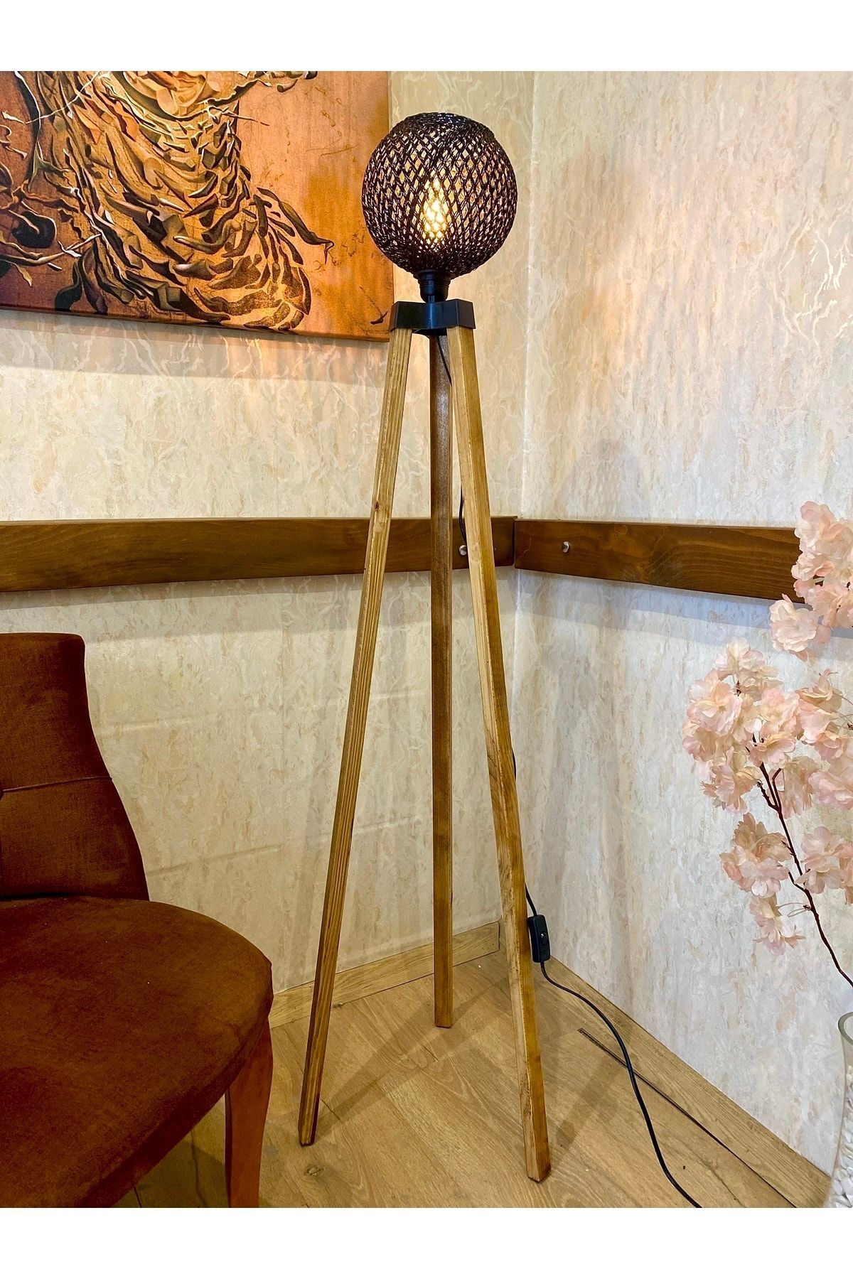 SerenityHaven Doğal Ağaç Tripod Lambader Siyah Inci Serisi Ahşap Köşe Aydınlatma