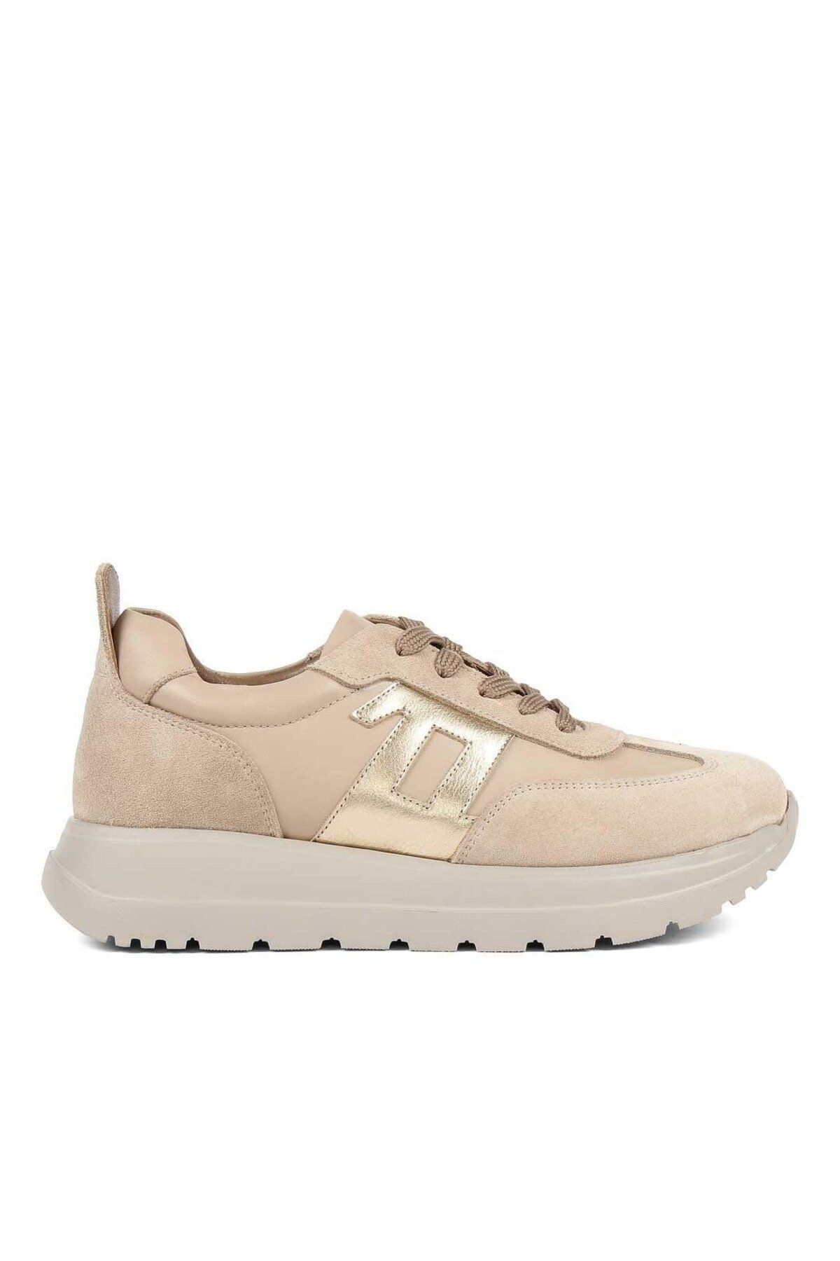 Celal Gültekin Kadın Bej Bağcıklı Kalın Tabanlı Süet Deri Sneaker