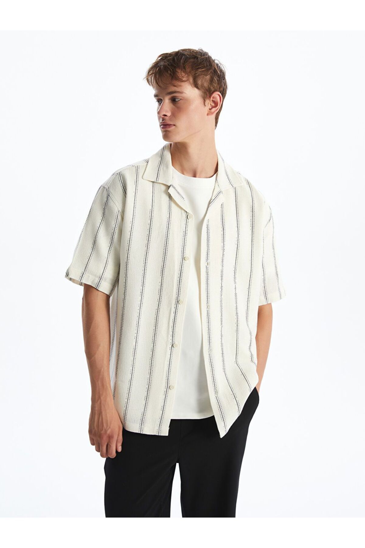 LC Waikiki XSIDE Regular Fit Resort Yaka Kısa Kollu Erkek Gömlek