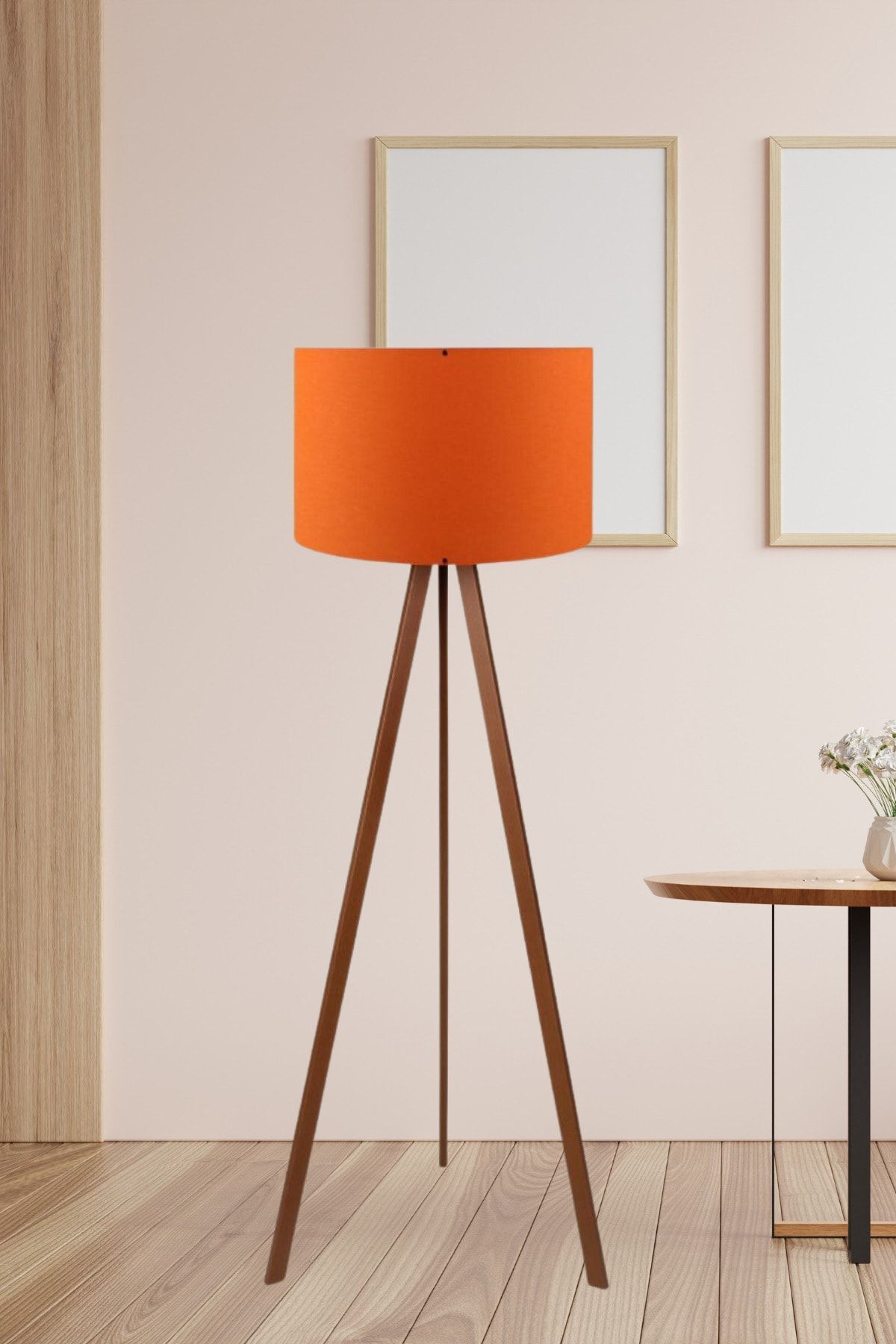SerenityHaven Pratik Ahşap Üç Ayaklı Lambader Ayd-1532