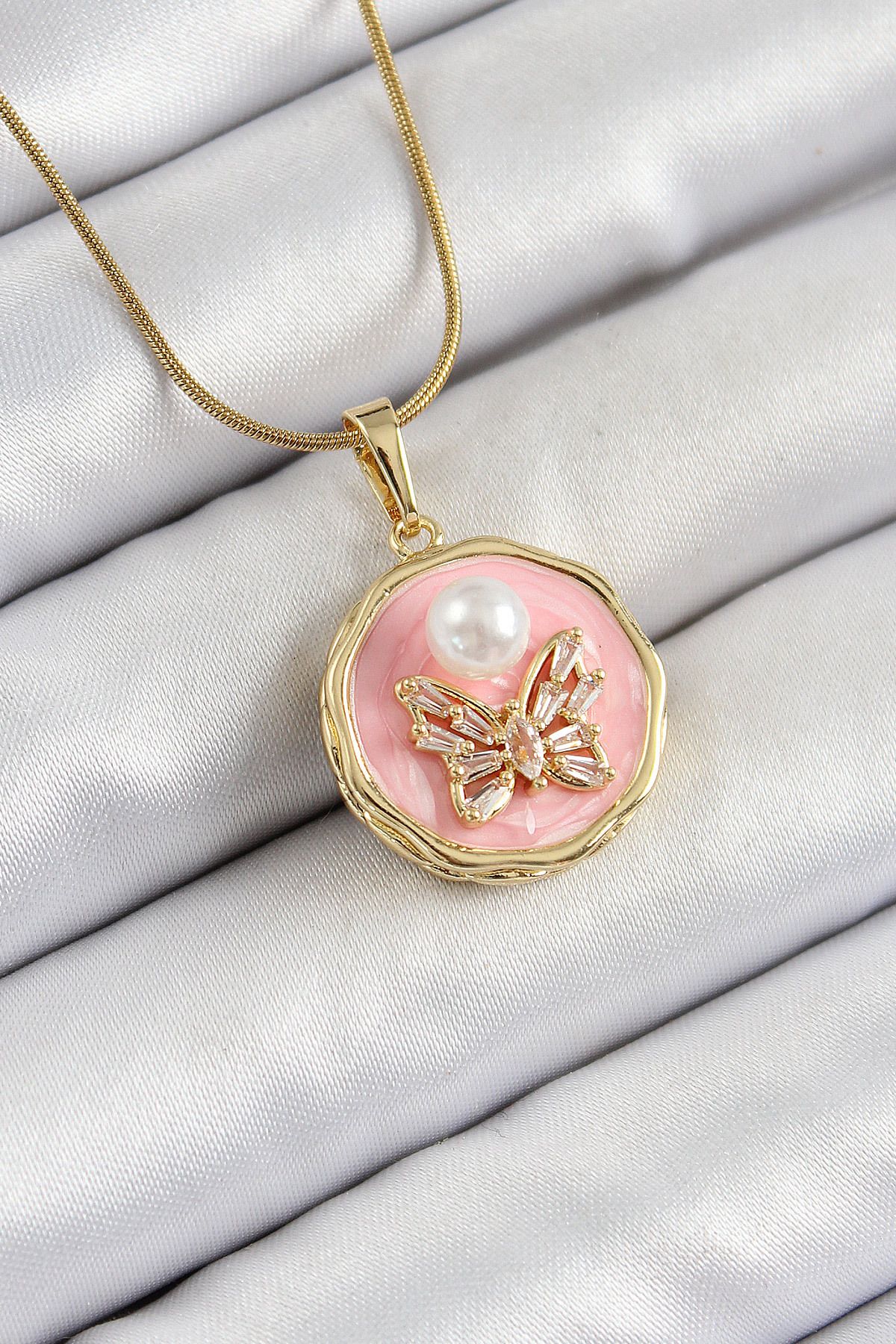 callerrons accessories Zincir Zirkon Taşlı Pembe Sanatsal Portre İnci Detaylı Kelebek Model Gold Renk Kadın Kolye - EBJ2506