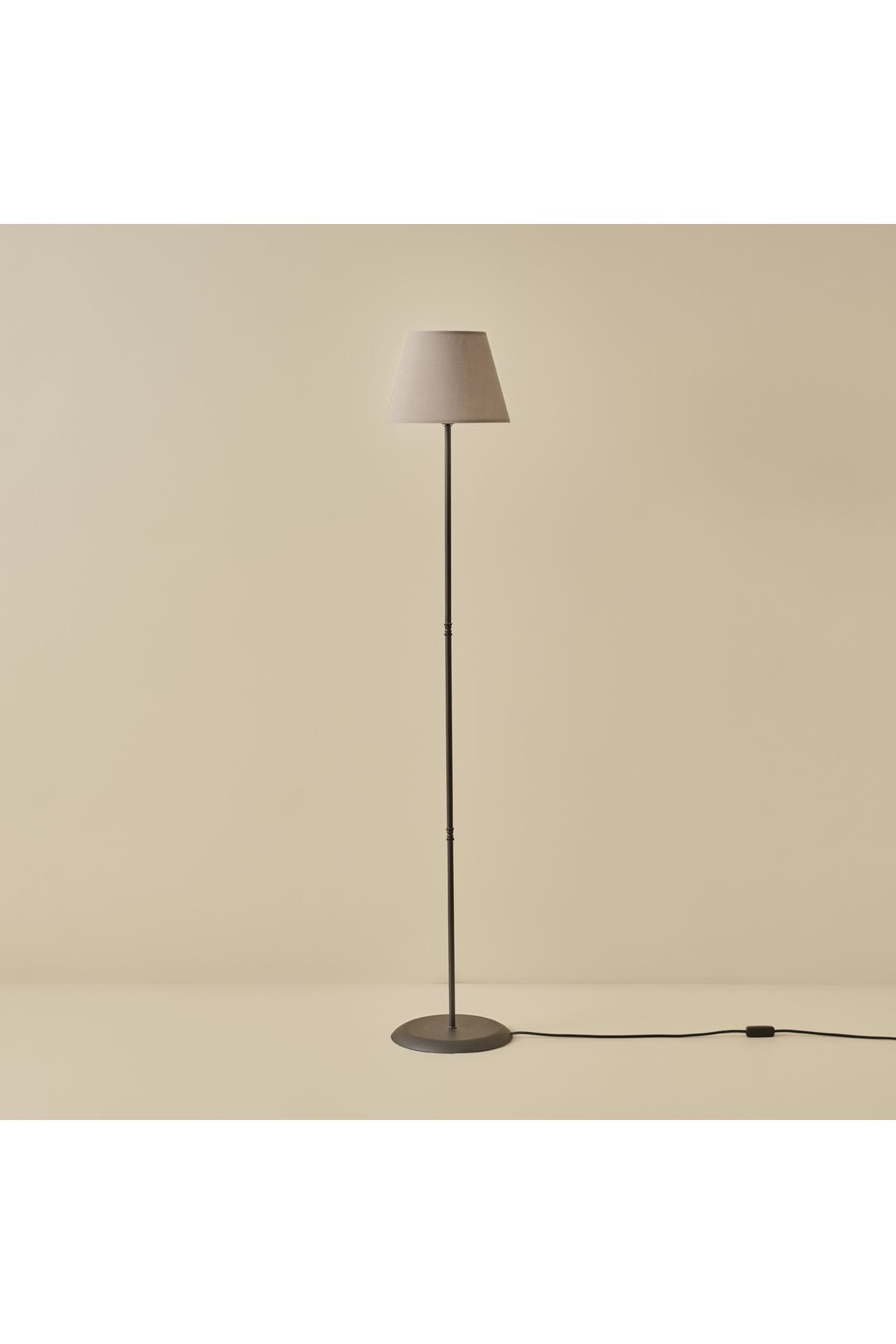 SerenityHaven Zenith Metal Lambader Bej (38x21x145 cm)