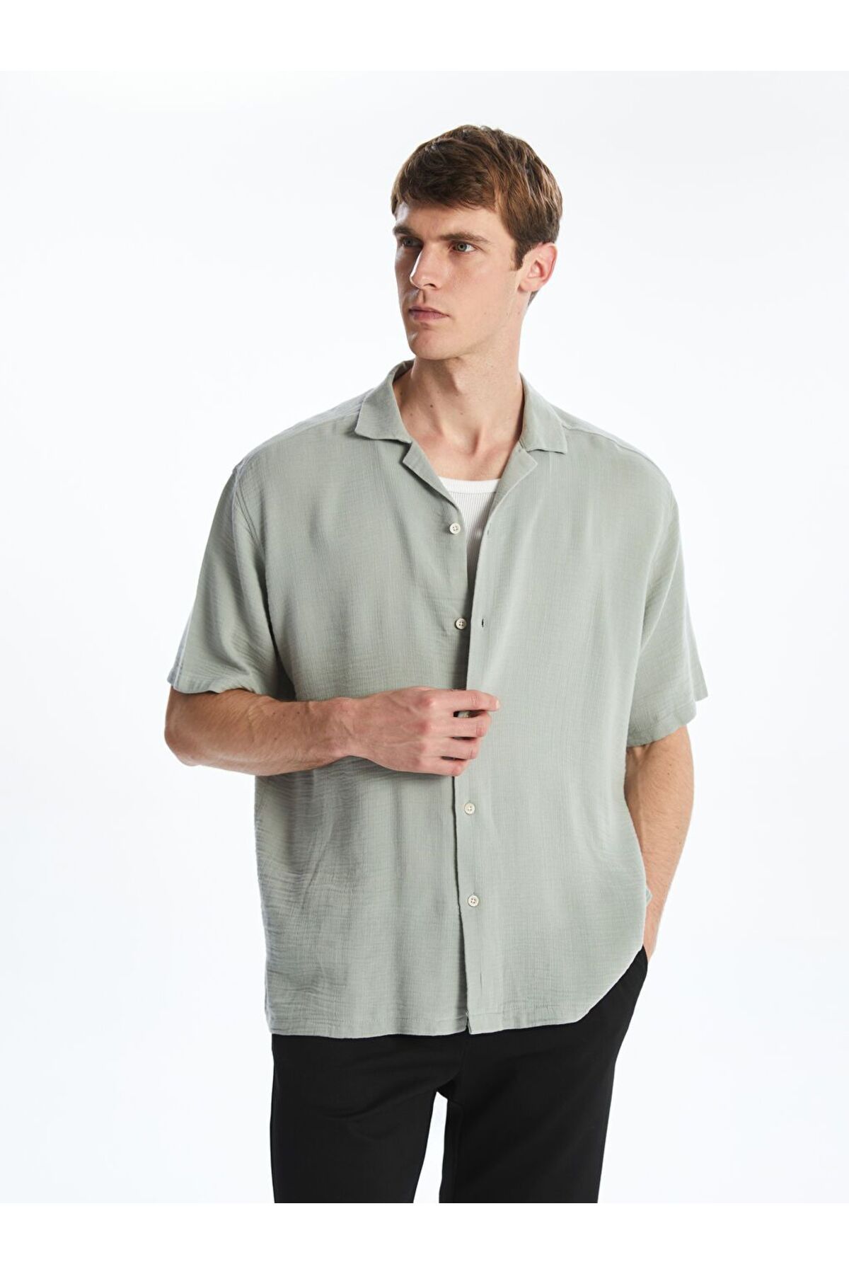 LC Waikiki LCW Vision Regular Fit Kısa Kollu Müslin Erkek Gömlek