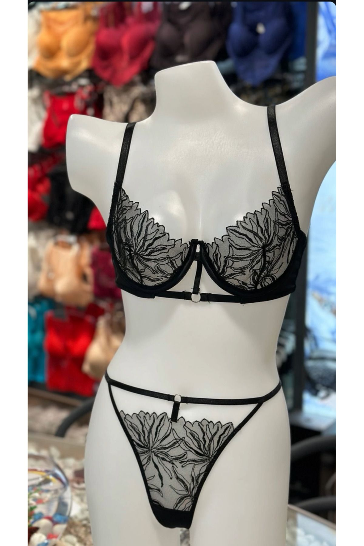 Gamze Day's Lingerie Şerit Detaylı Brode Sütyen Külot Takım