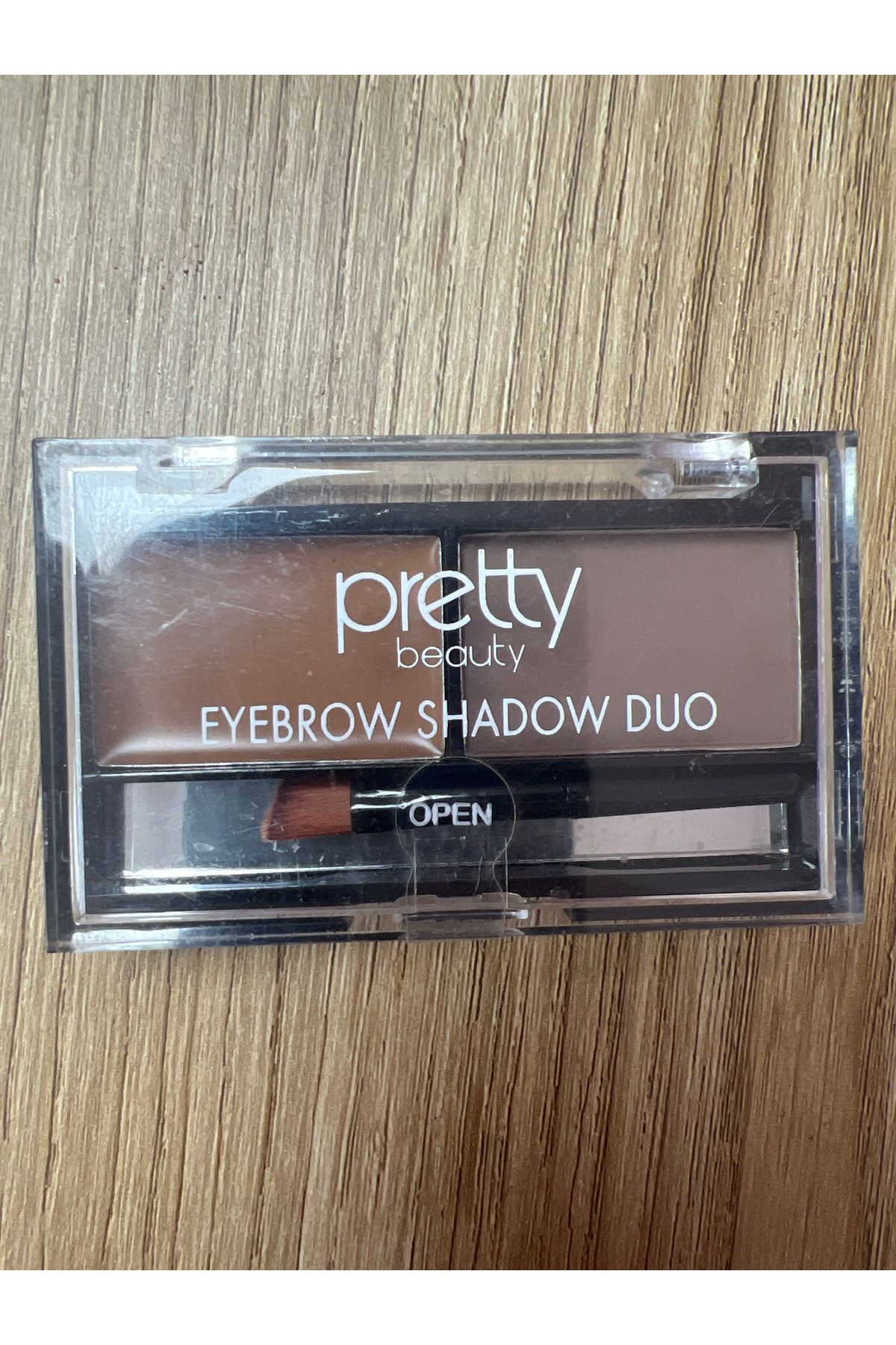Pretty Beauty eyebrow shadow duo