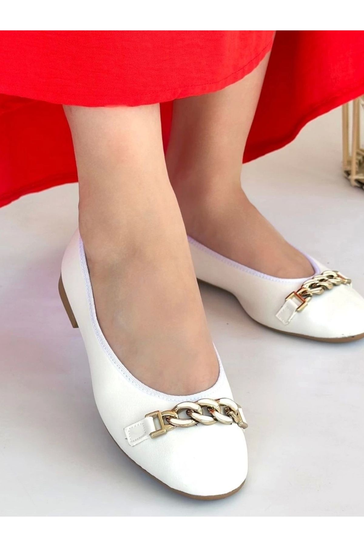 POLEXP Beyaz Cilt Babet Ayakkabı - Elegan ve Rahat Stil
