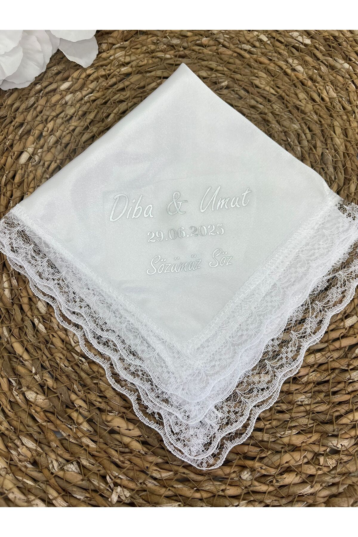 imzatasarım Beyaz Dantel Kenarlı Isme Özel Yaldız Yazılı Söz Mendili Gold/gümüş Renk Yazılı (25X25CM)