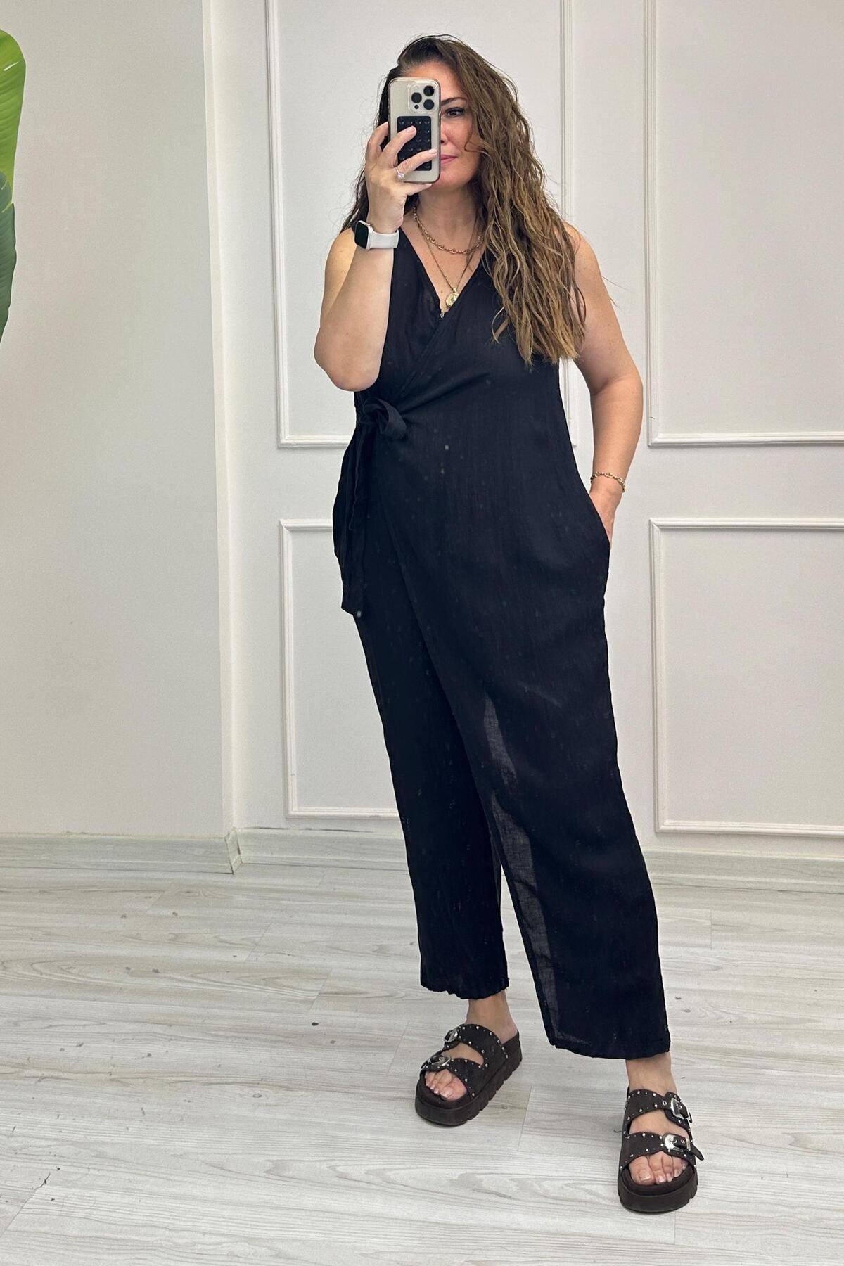 Mine Sabuncuoğlu Jennifer Ön Bağlamalı Keten Tulum Siyah