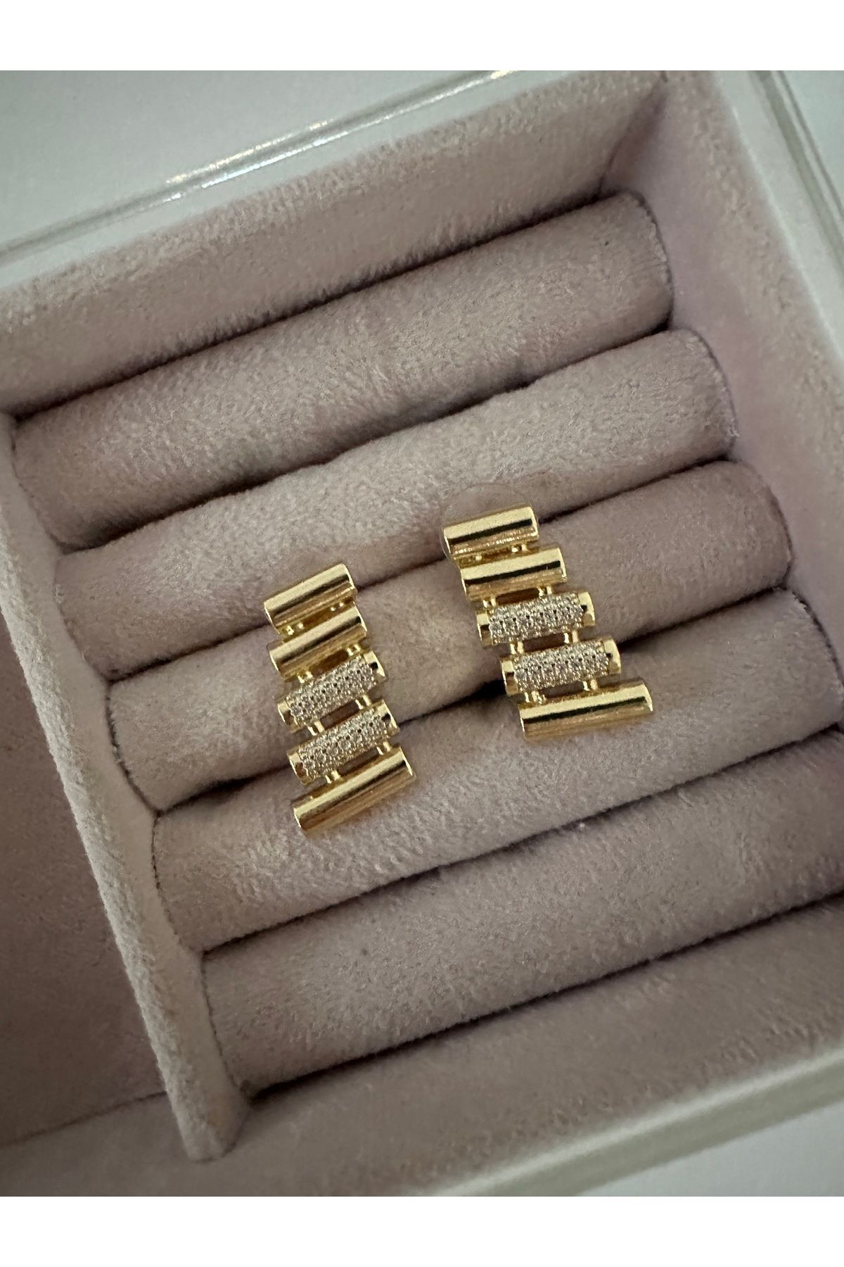 RONİ Gold Sıralı Taşlı Küpe
