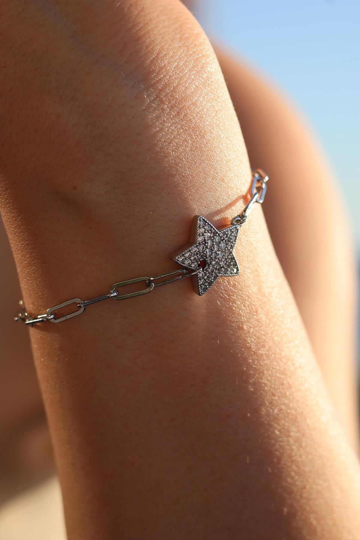 DOLCE QUEEN BOUTİQUE&JEWELRY Kadın Xuping 14 ayar Rodyum Kaplama Yıldız Taşlı Bileklik