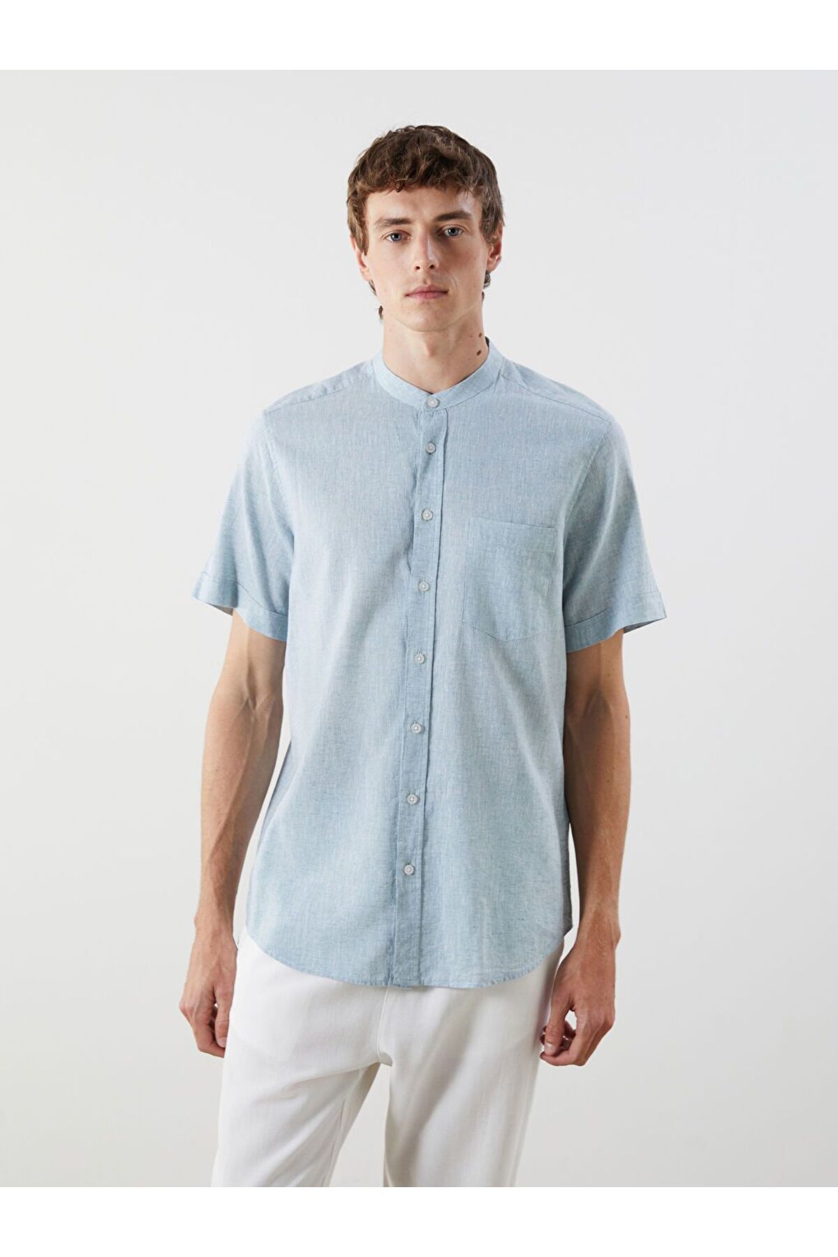 LC Waikiki LCWAIKIKI Classic Regular Fit Kısa Kollu Keten Karışımlı Erkek Gömlek