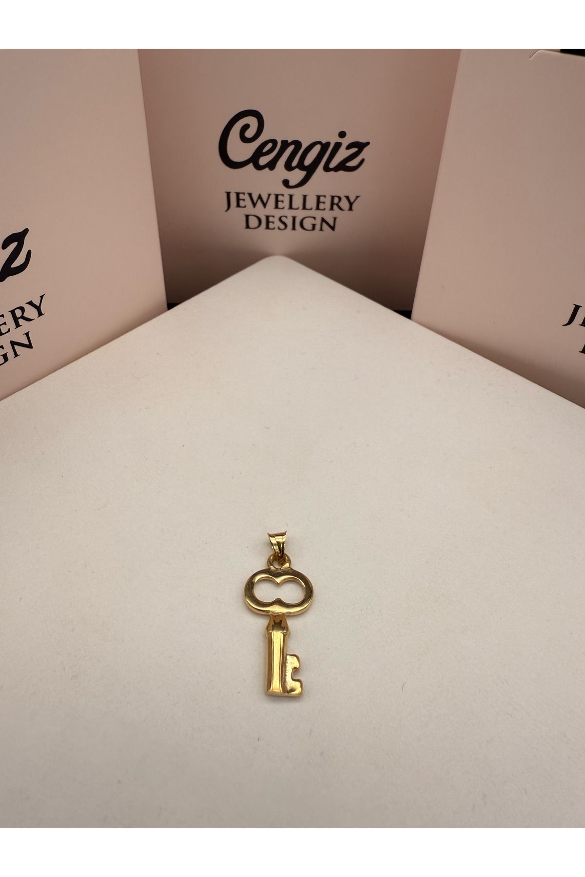 cengizjewellery 14 Ayar Altın Anahtar Kolye Ucu