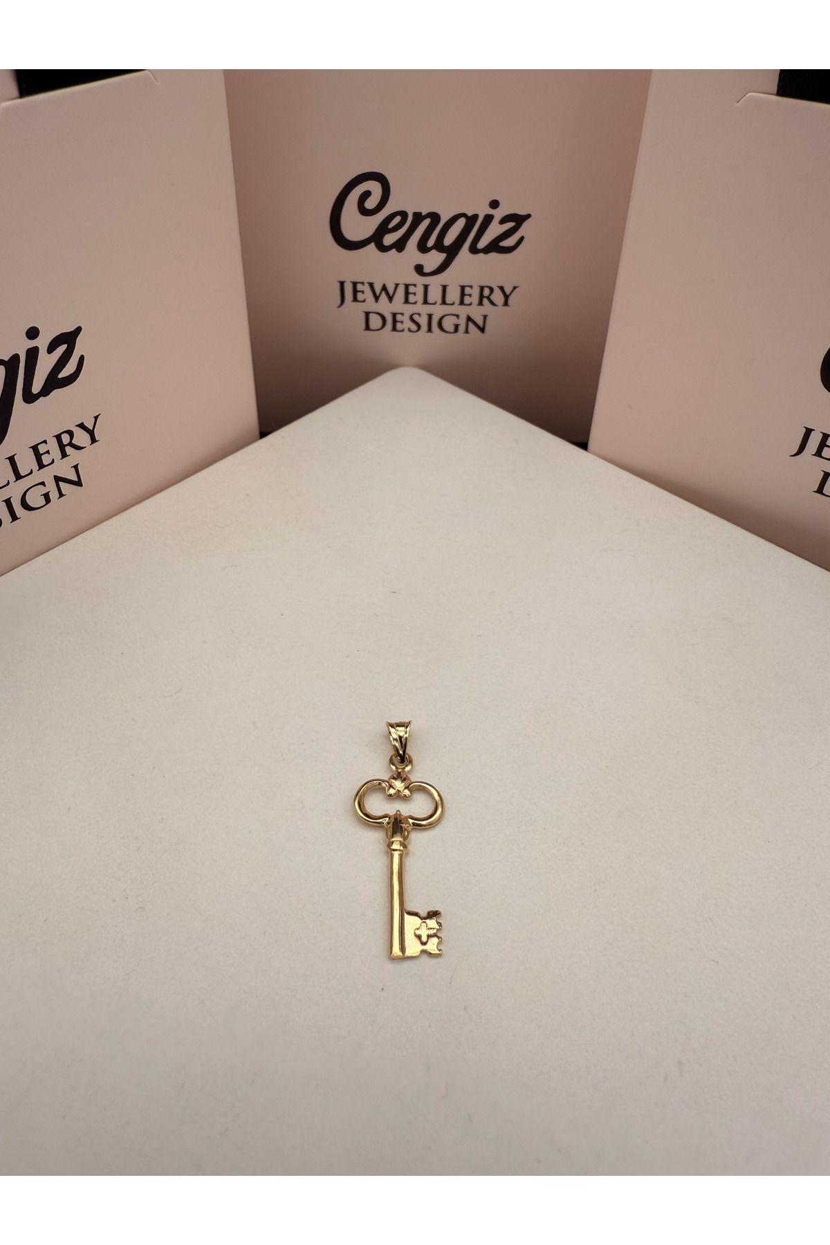 cengizjewellery 14 Ayar Altın Anahtar Kolye