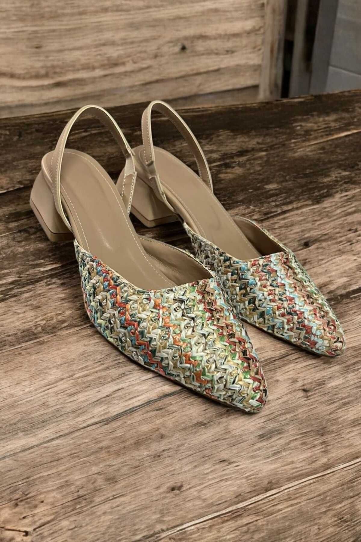 AYENDE MODA İnce Burun Çok Renkli Hasır Arkası Açık Topuklu Babet Görünümlü Alçak Topuklu Ayakkabı