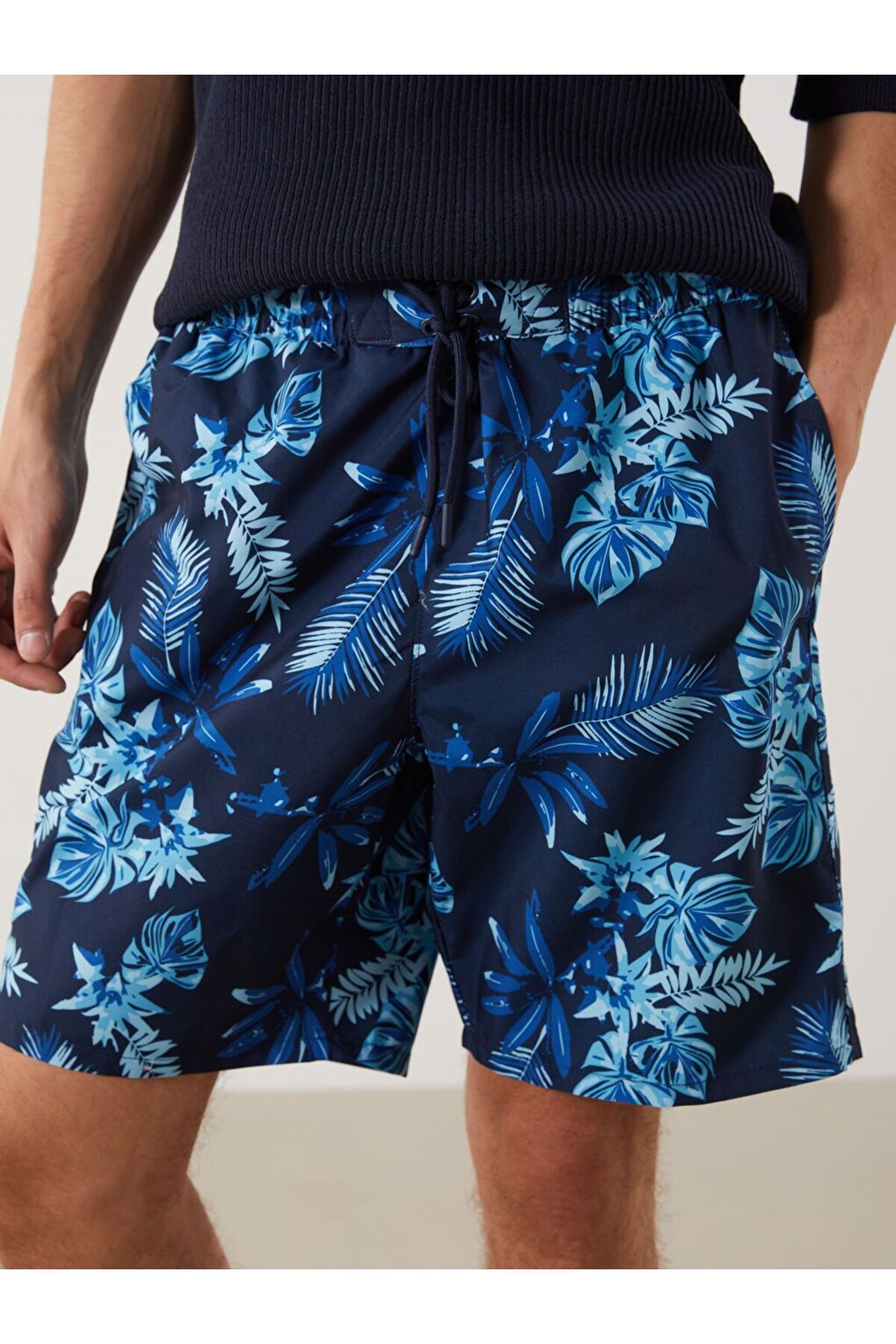 LC Waikiki-LCW SWIMWEAR Short Size Patterned Men's Swim Shorts 3