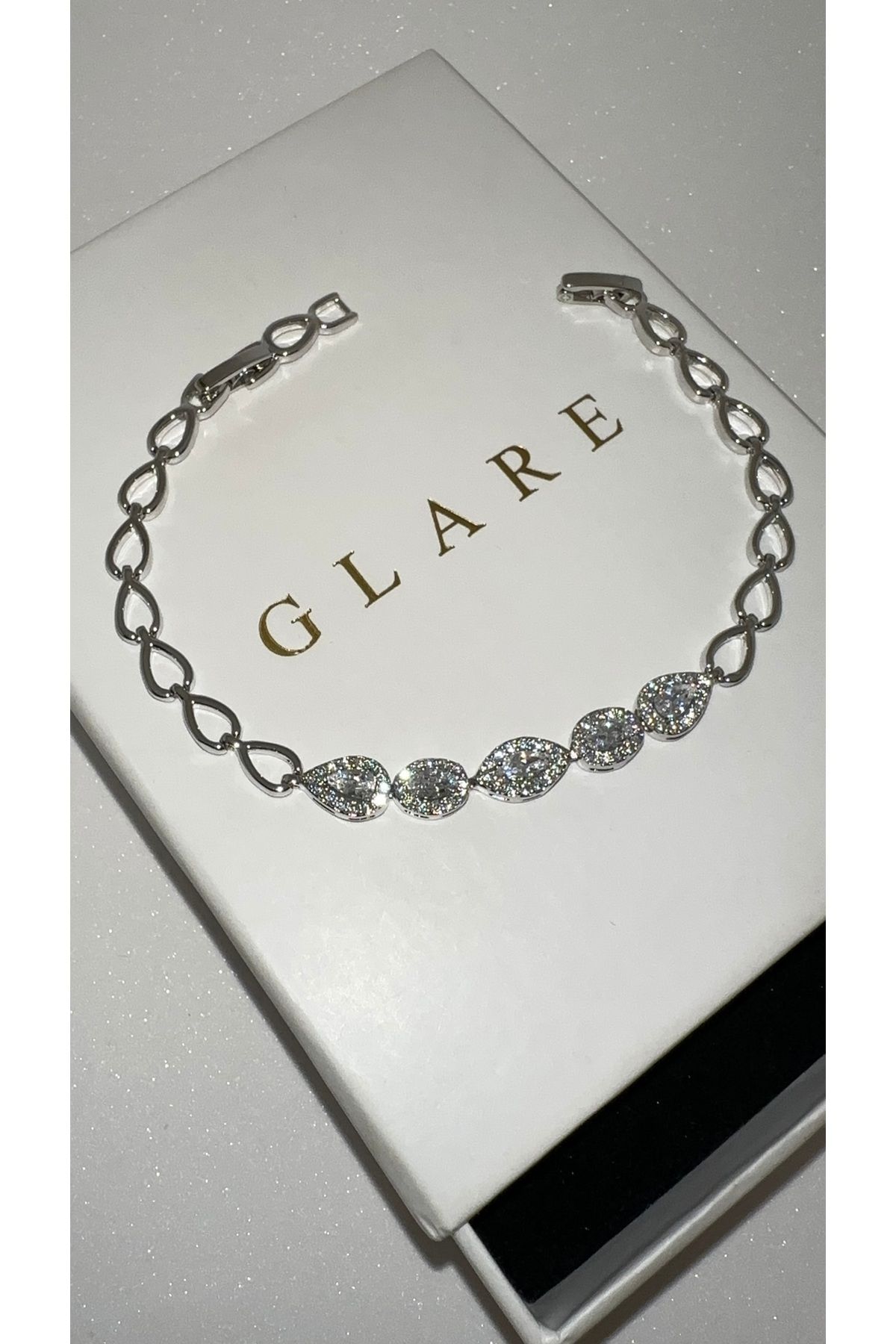 GLARE JEWELRY Gümüş Rodyumlu Oval Taşlı Tasarım Pırlanta Modeli Zincir Çelik Bileklik 15+3cm
