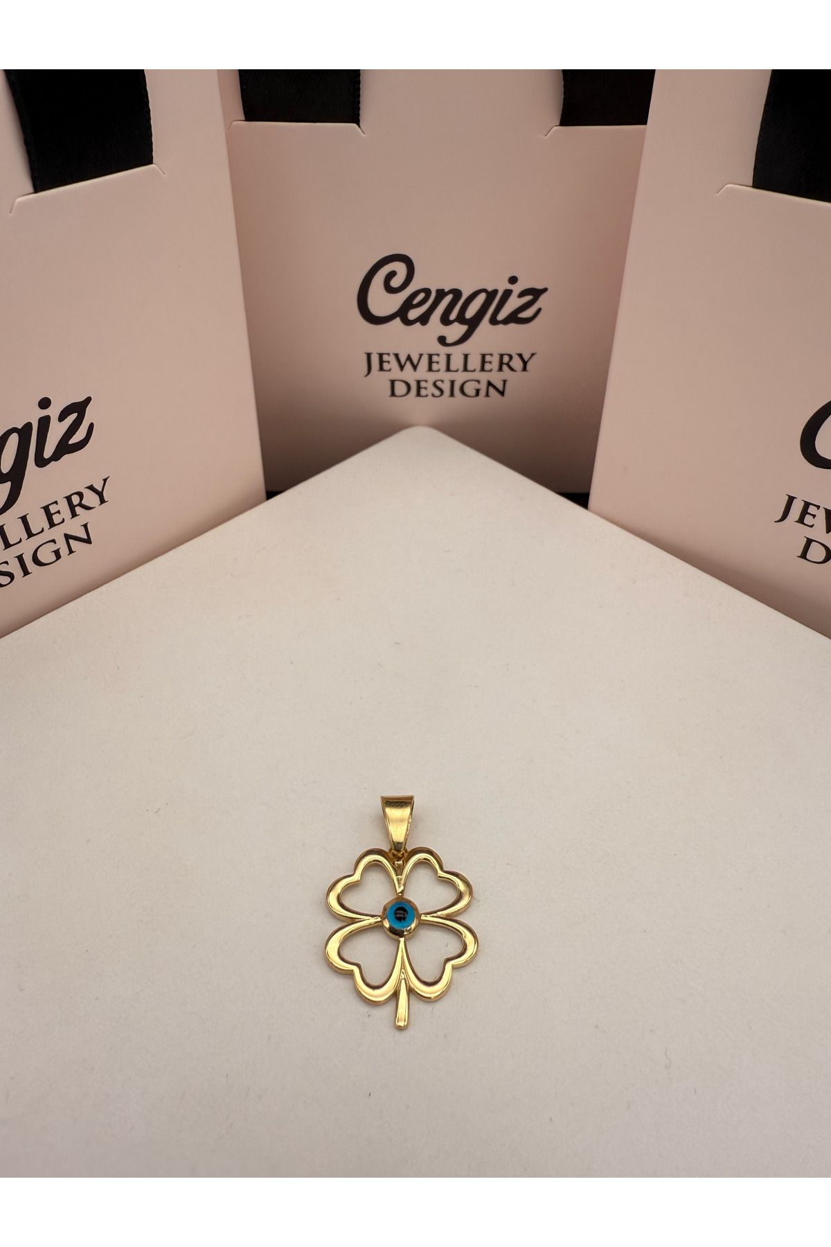cengizjewellery 14 Ayar Gözlü Yonca Altın Kolye Ucu