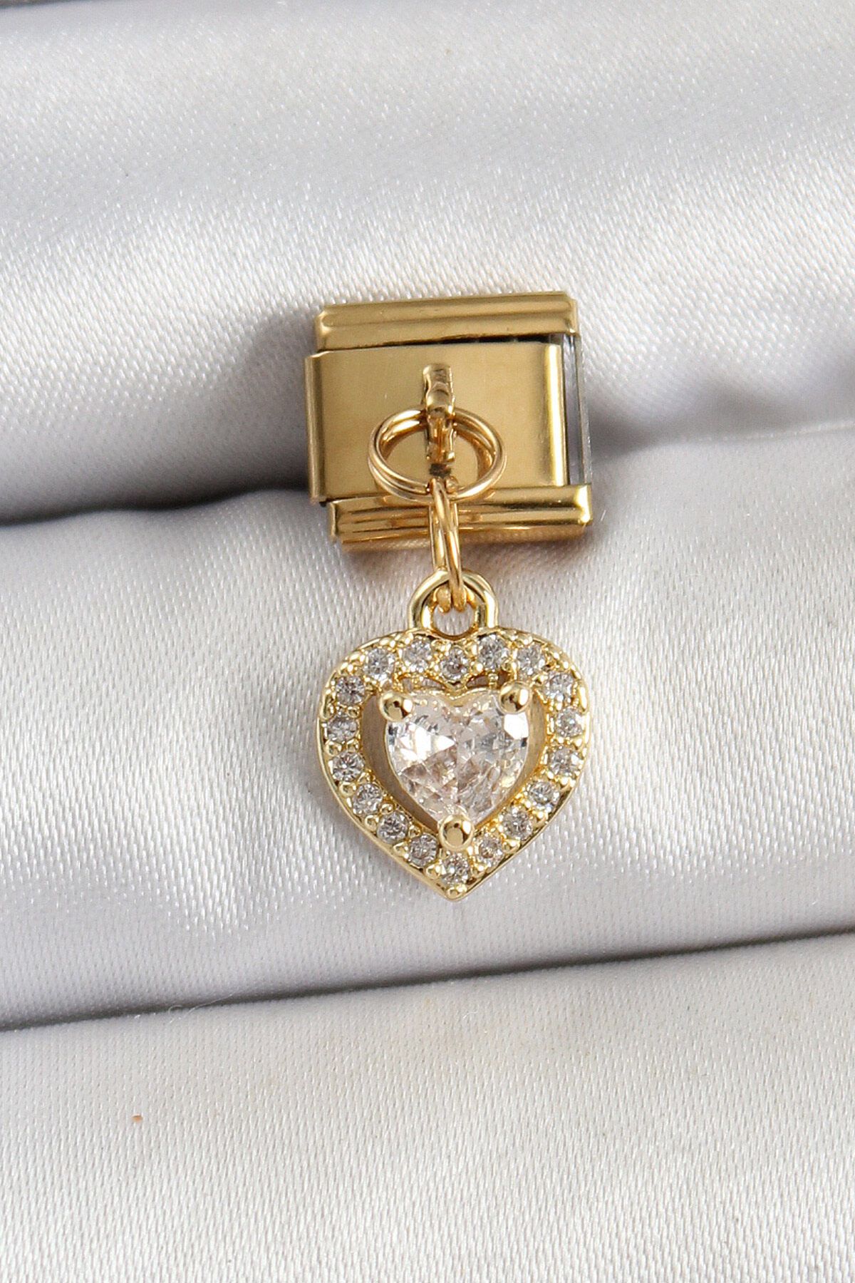Avantaj Kapıda ® 316L Çelik Sallantılı Zirkon Taşlı Kalp Model Gold Renk Nomination Charm