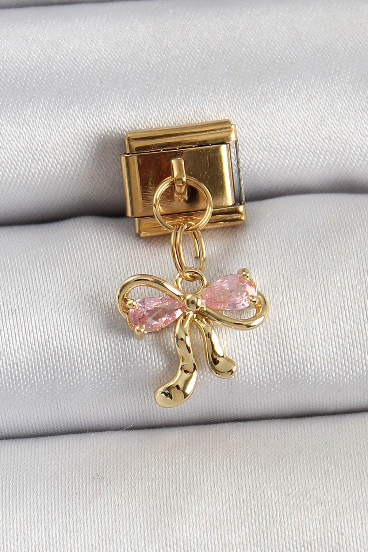 Avantaj Kapıda ® 316L Çelik Sallantılı Zirkon Taşlı Fiyonk Model Gold Renk Nomination Charm