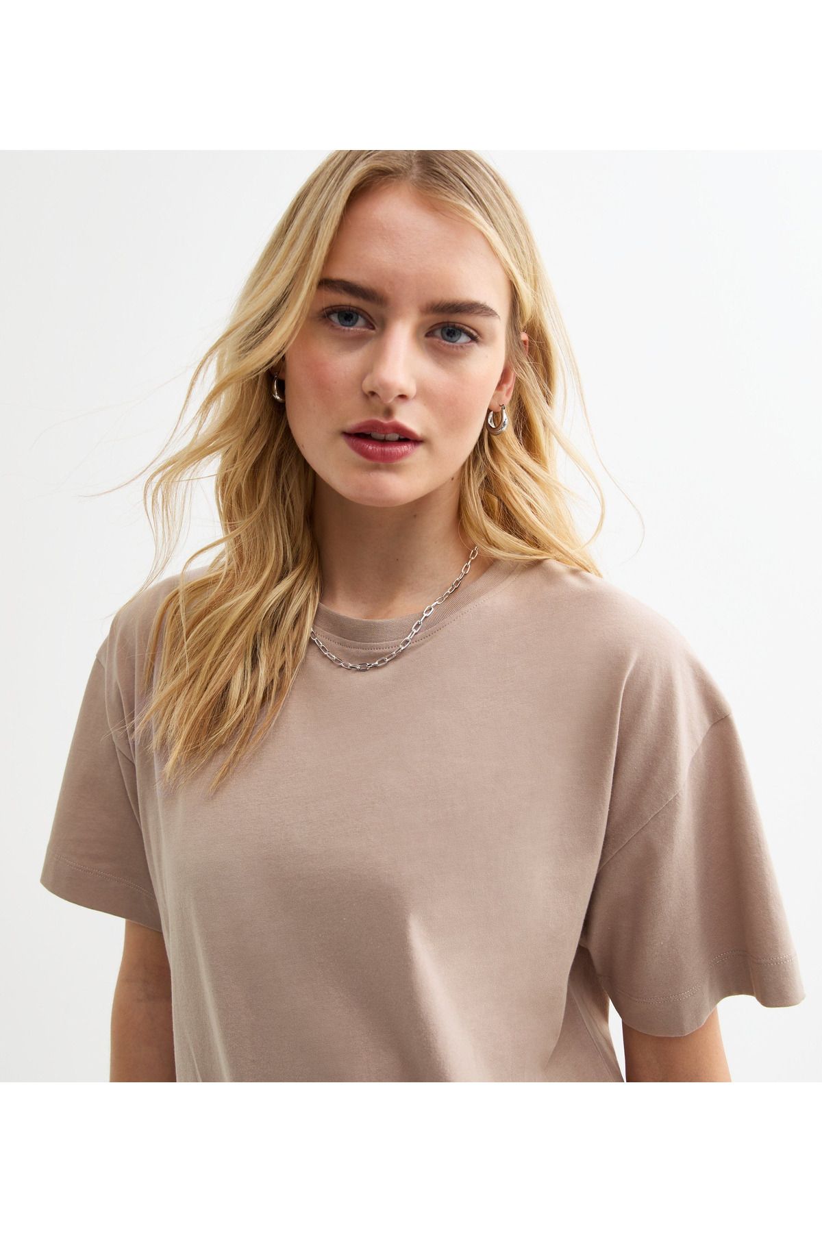 Glowery Kadın %100 Pamuk Bisiklet Yaka Oversize Uzun Açık Kahverengi Nefes Alabilen Terletmeyen T-shirt