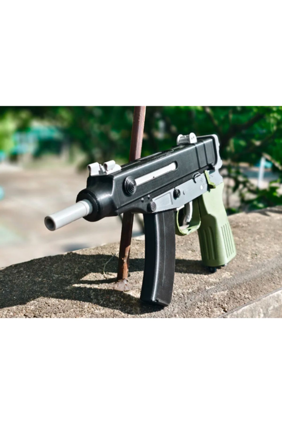 NOMOTHETIC Czech Vz 61 Skorpion Oyuncak