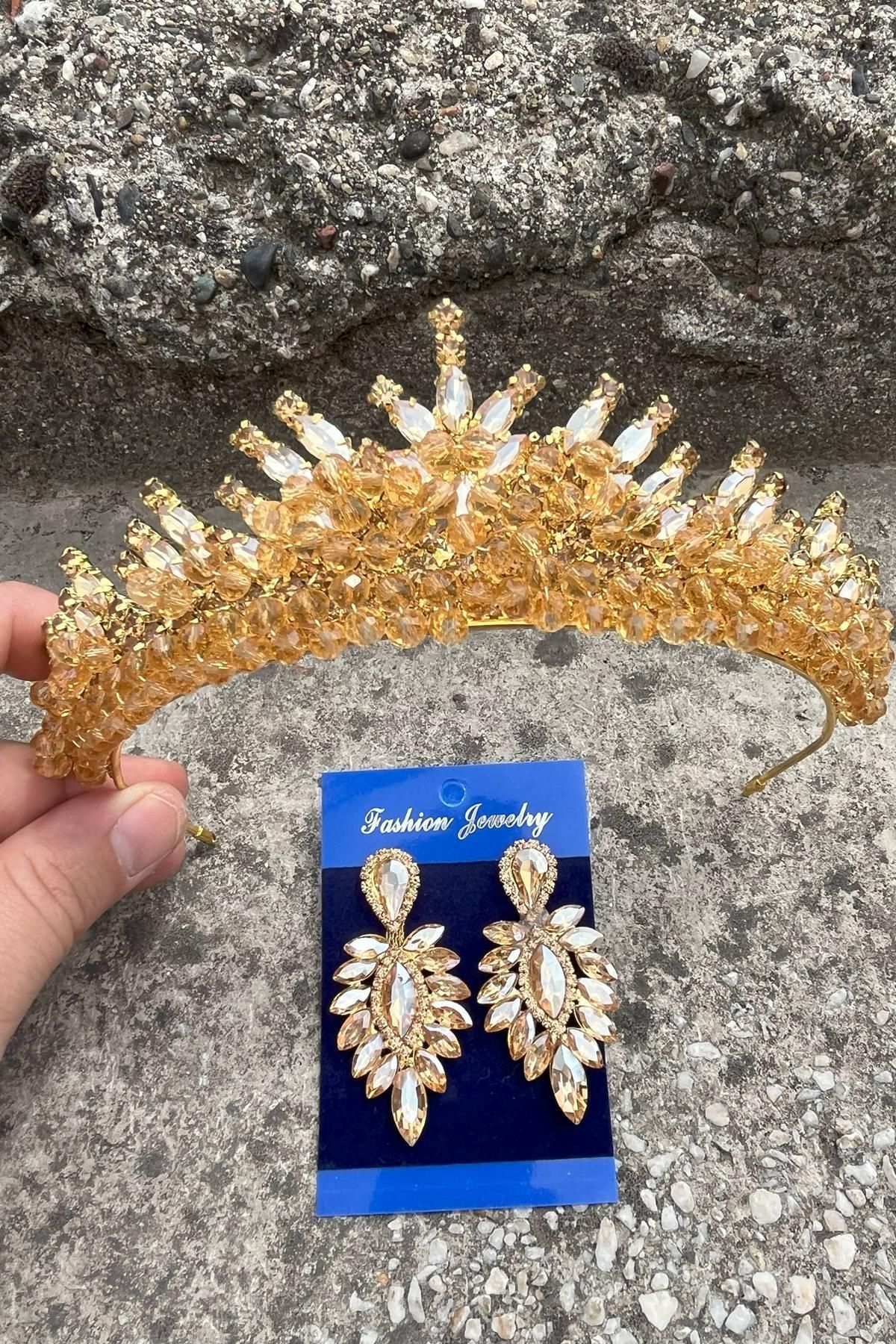Hobigram Alyce Gold Gelin Kına Tacı Özel Gün Aksesuar Kadın Taç Ve İnce Mekik Küpe Takımı