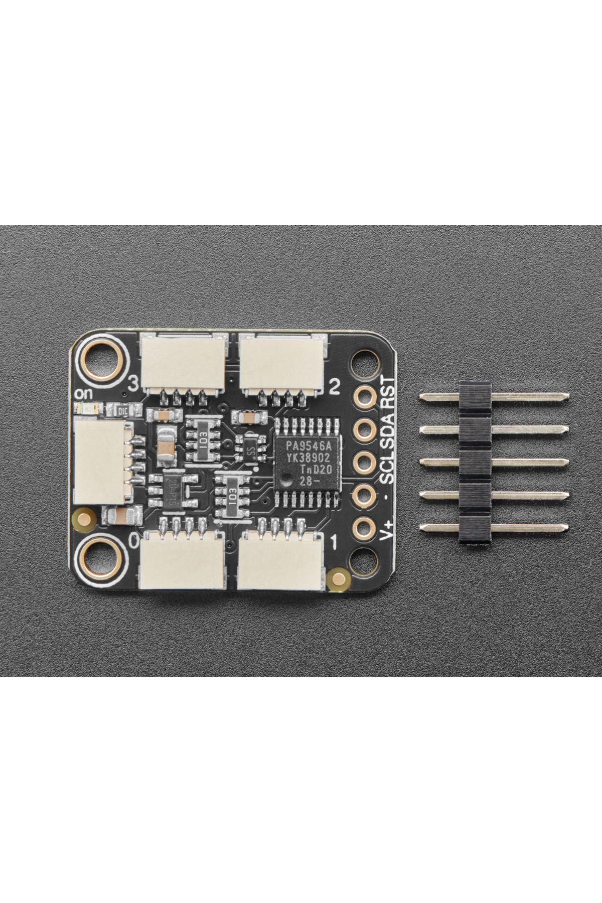 Adafruit-PCA9546 I2C multiplexer module, STEMMA QT/Qwiic, 4 channels 2
